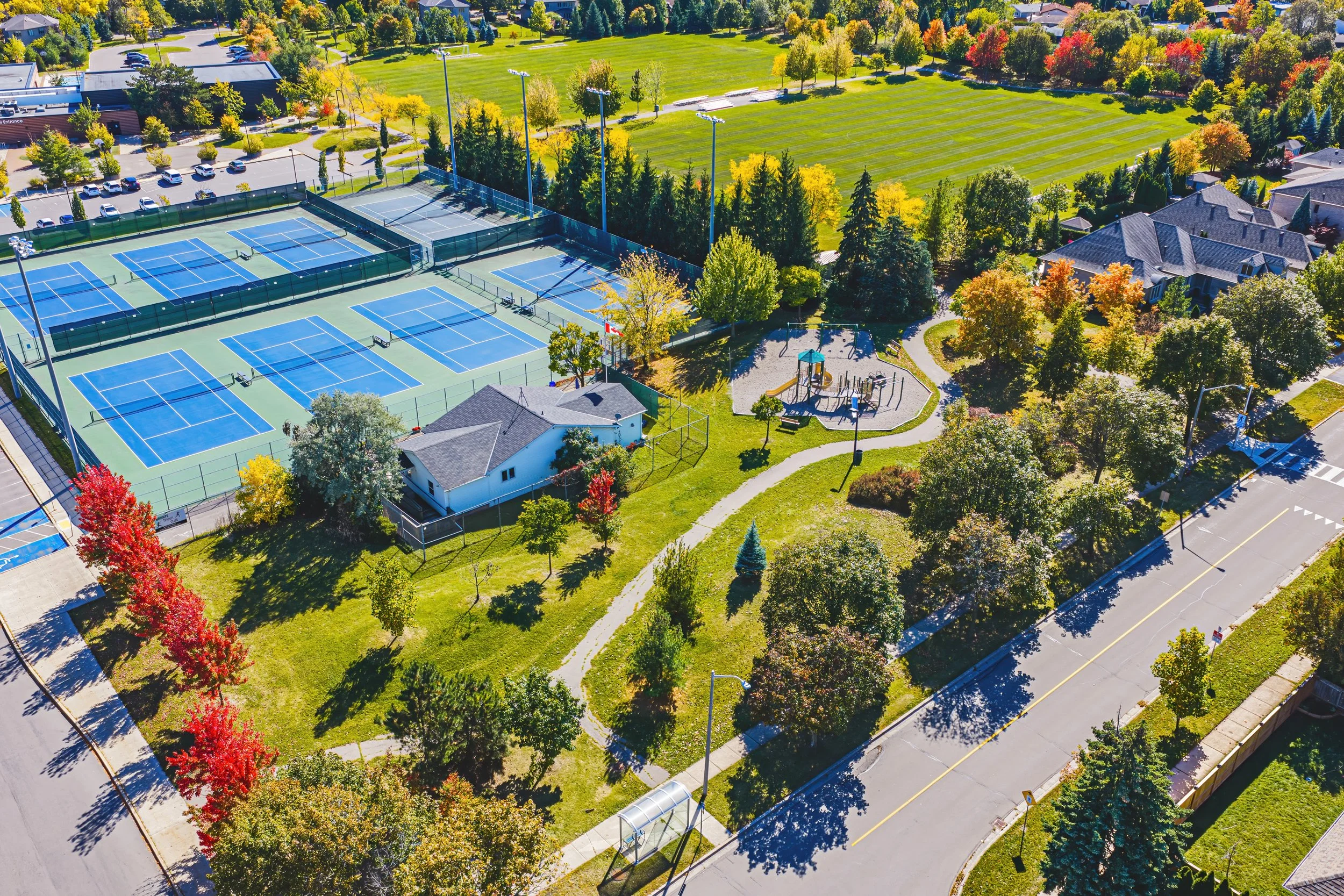 42 - 2231 Urwin Cres, Oakville.jpg
