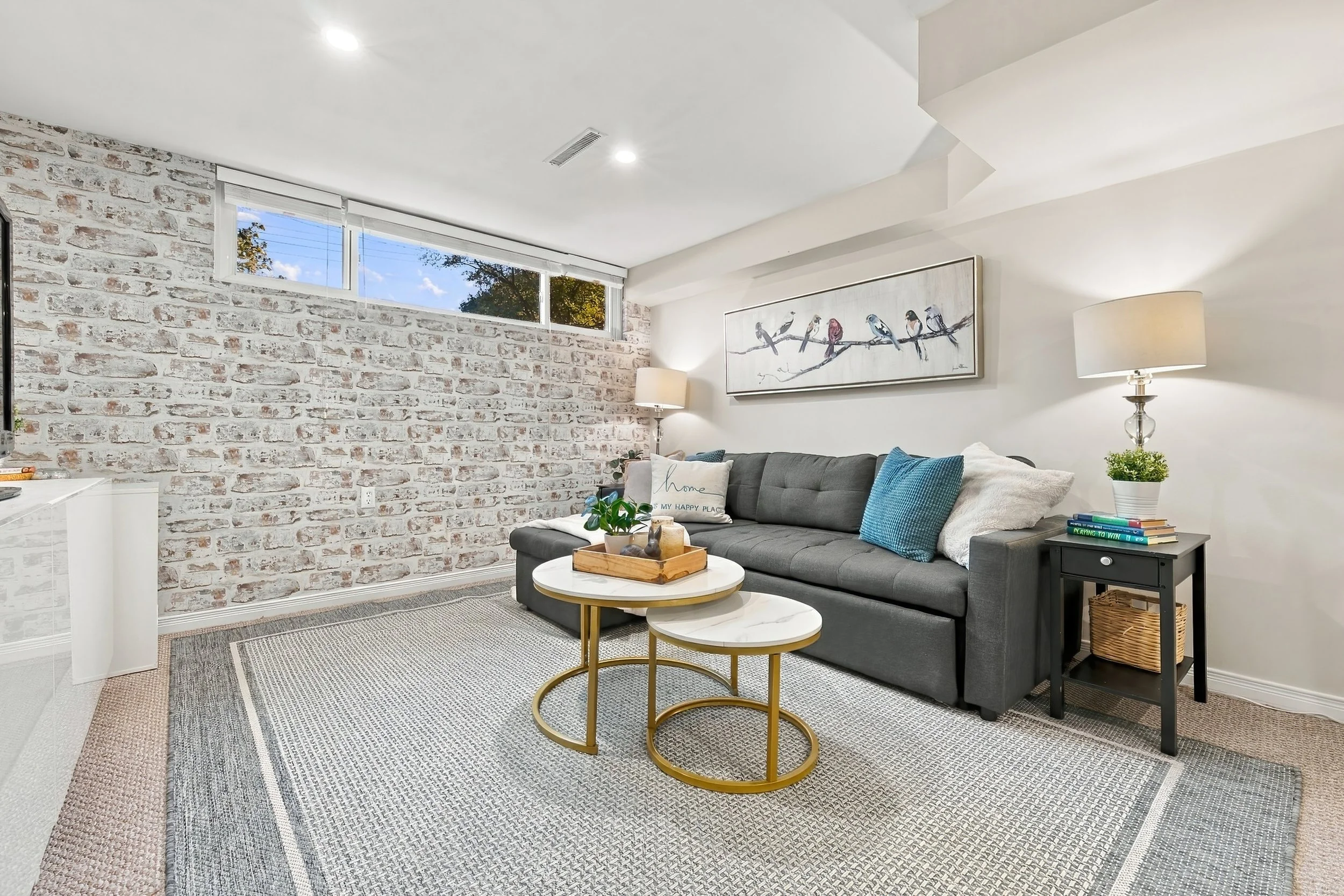 31 - 2301 Barclay Rd, Burlington.jpg