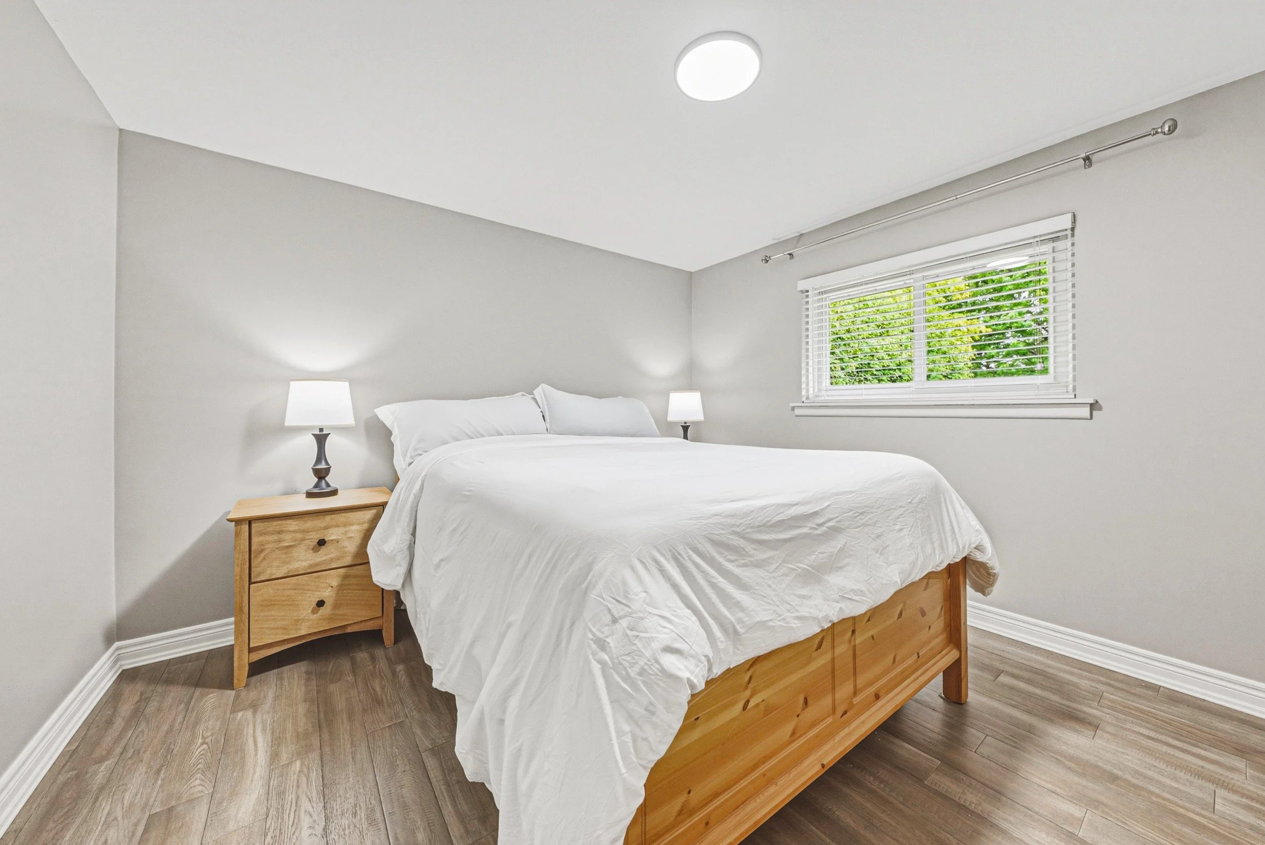 13 - 1208 Homewood Dr, Burlington.jpg