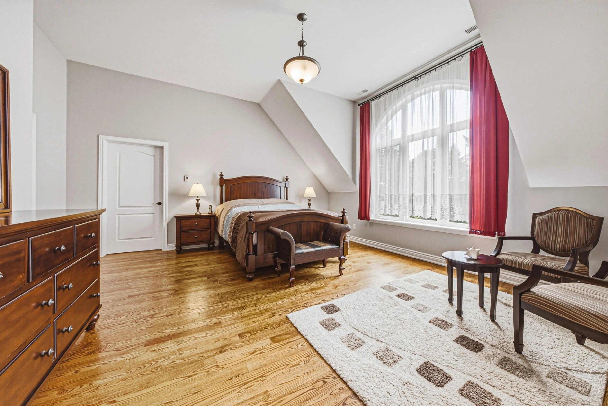 27 - 471 The Kingsway, Etobicoke.jpg