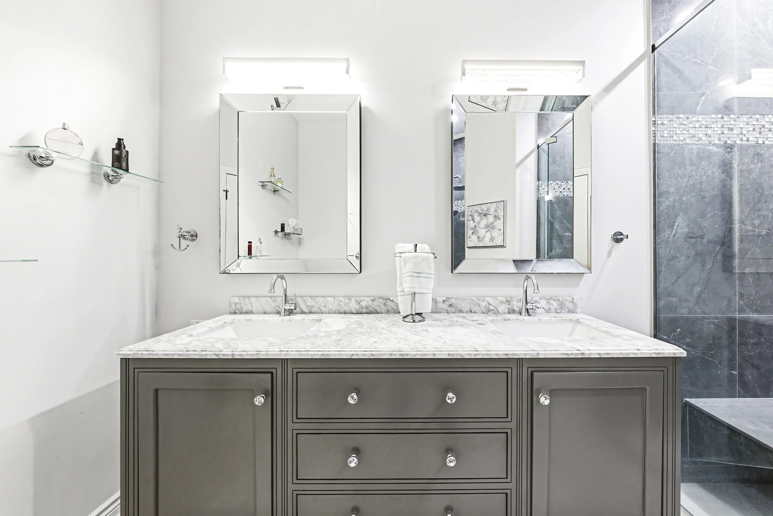 22 - 4220 Sarazen DR Unit 7, Burlington.jpg