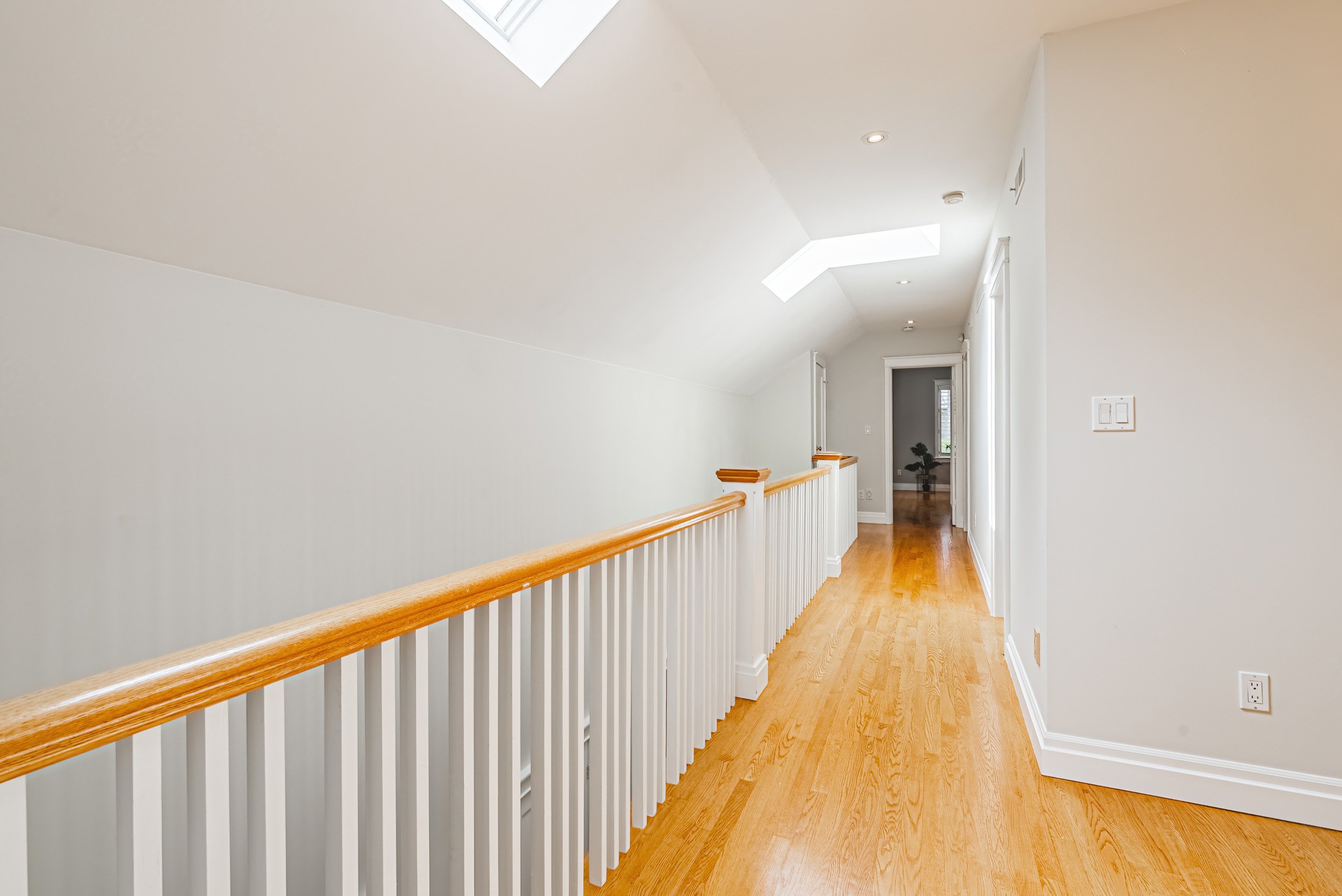 33 - 7 Colonial Cres, Oakville.jpg