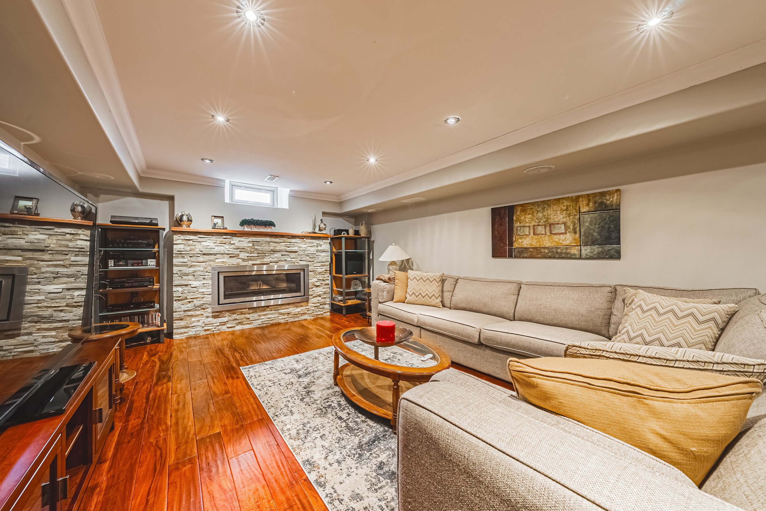 36 - 120 Valiant Cir, Binbrook.jpg