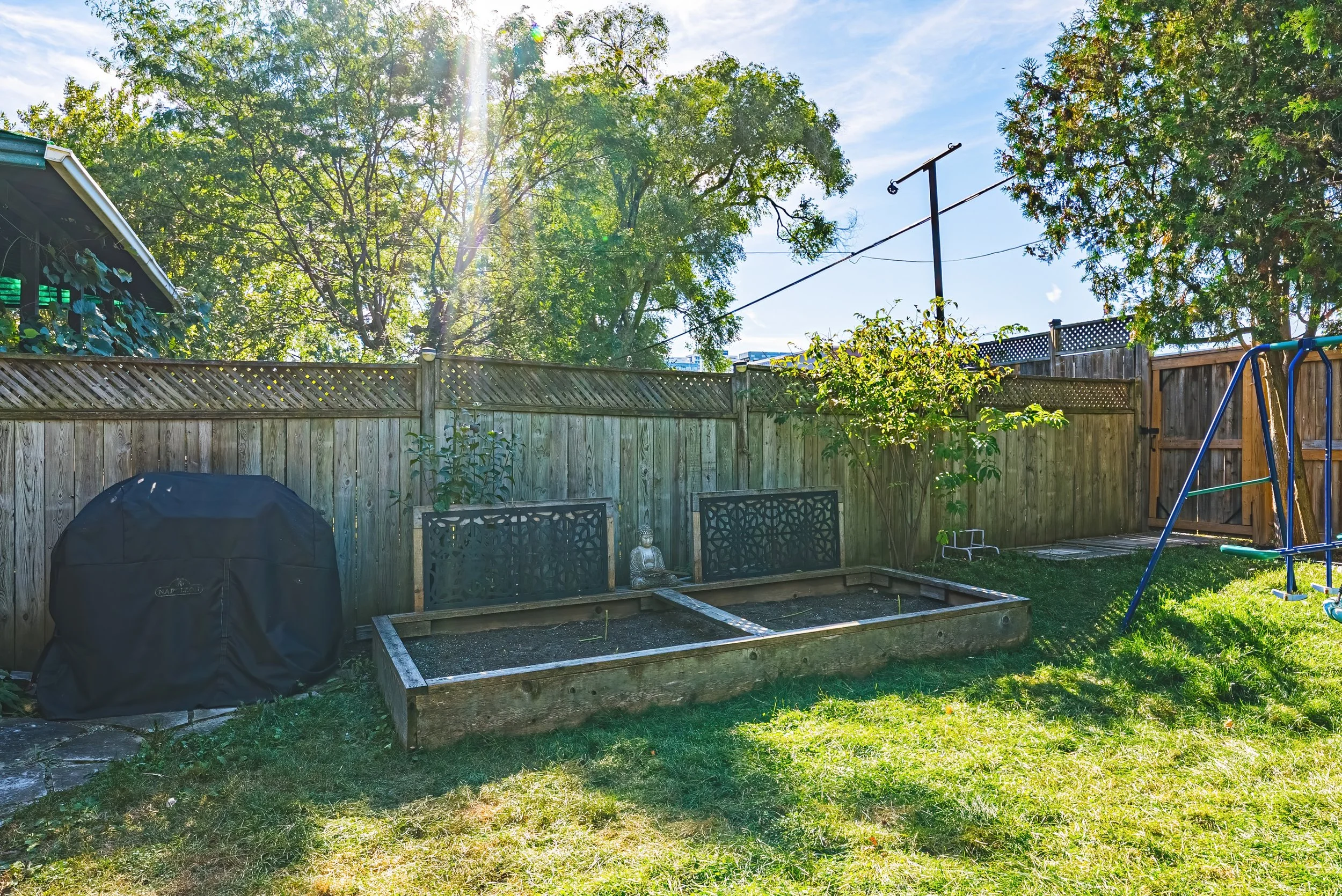 45 - 2301 Barclay Rd, Burlington.jpg