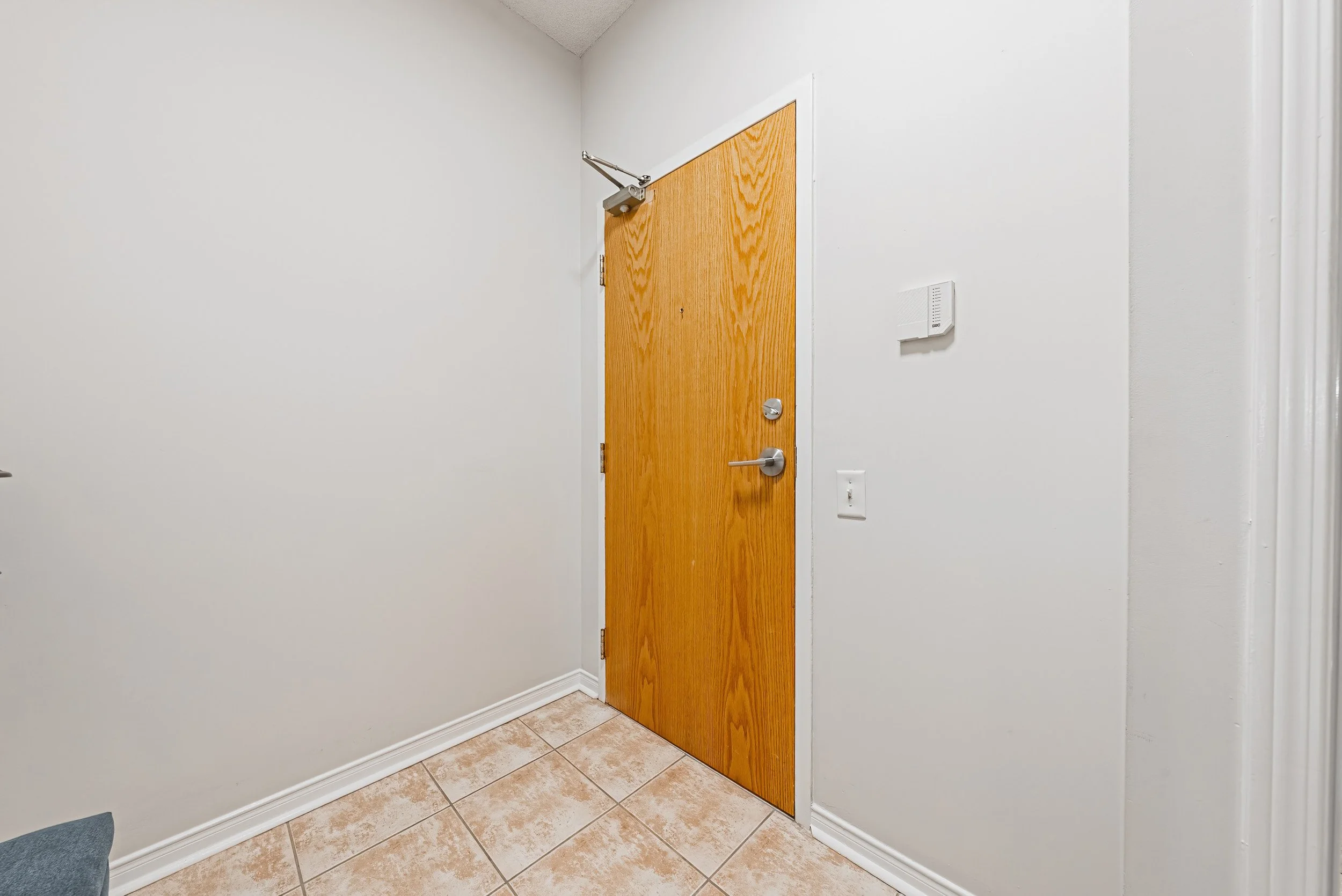 8 - 2075 Amherst Heights Dr #103, Burlington.jpg