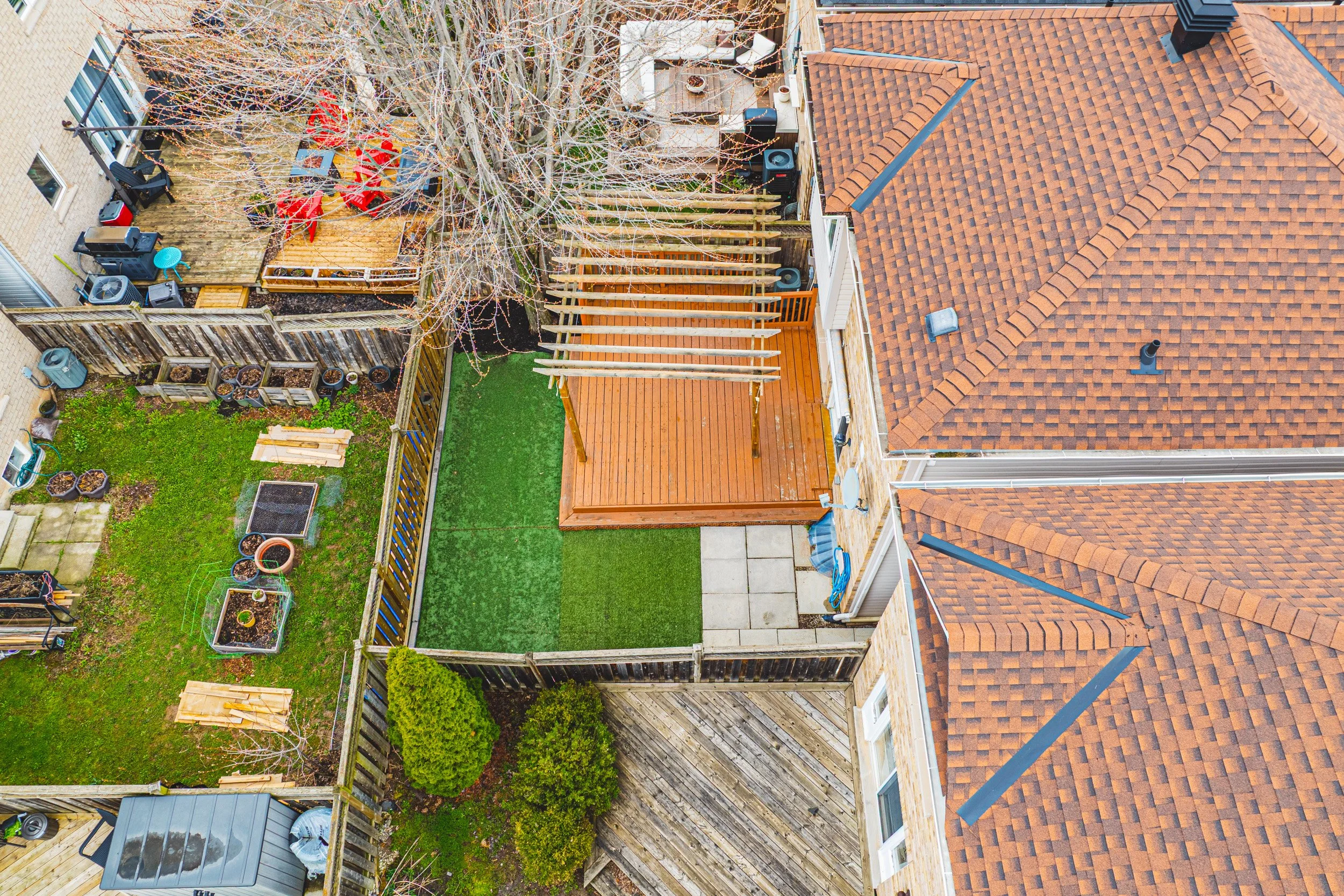 33 - 2412 Curtis Rd, Burlington.jpg