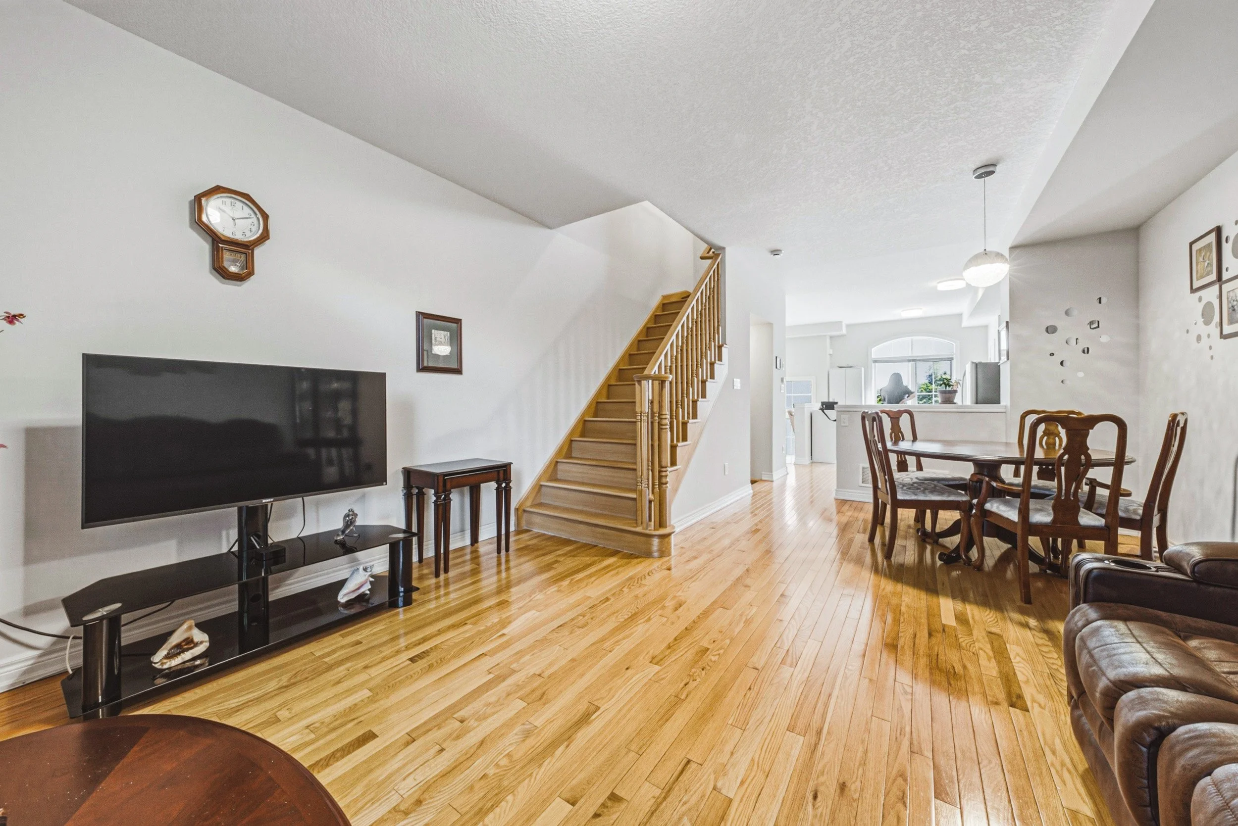 10 - 14-18 Plains Rd W, Burlington.jpg