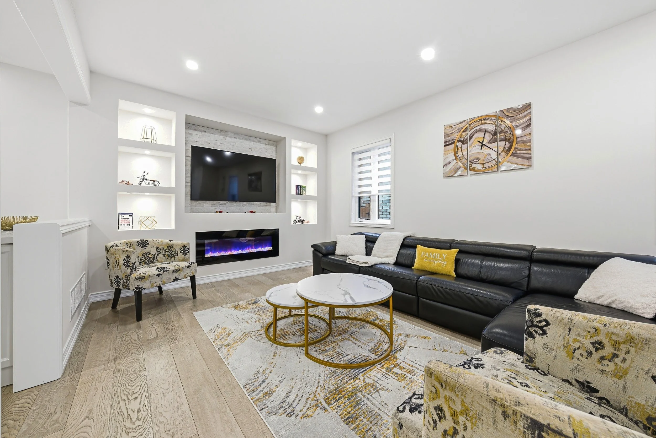 7 - 90 Robertson Rd, Ancaster.jpg