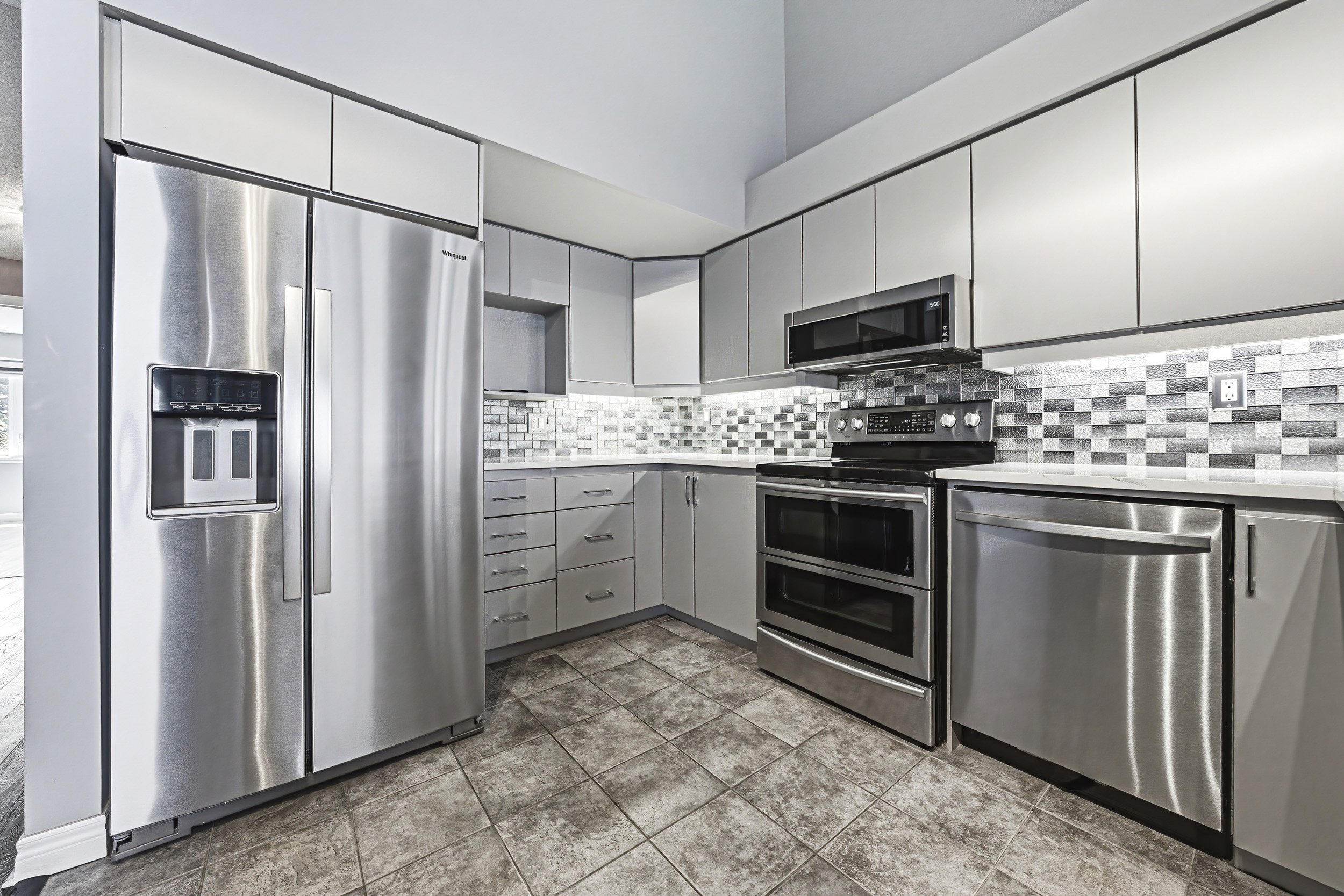 15 - 515 N Service Rd #22, Stoney Creek.jpg