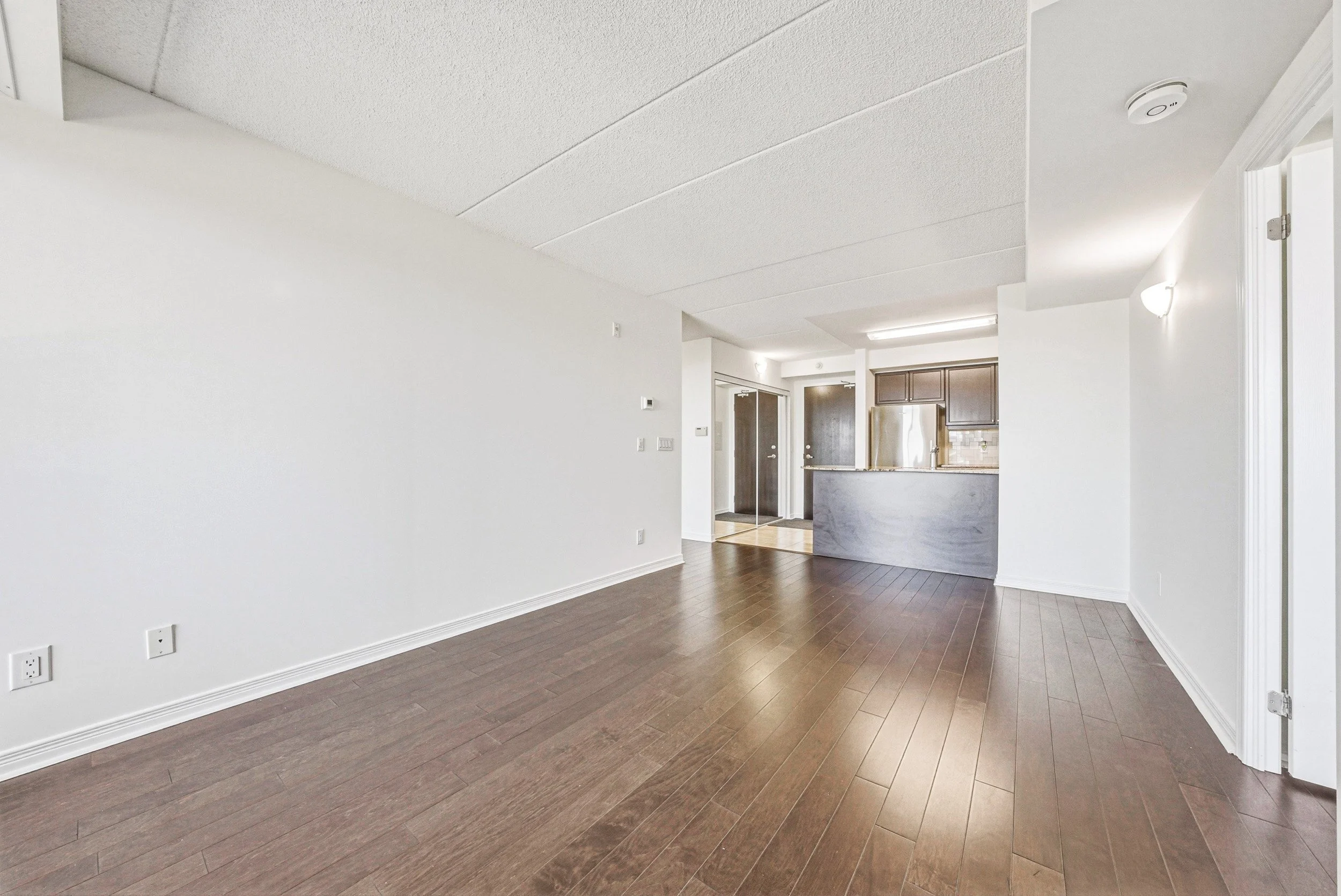 11 - 60 Via Rosedale #316, Brampton.jpg