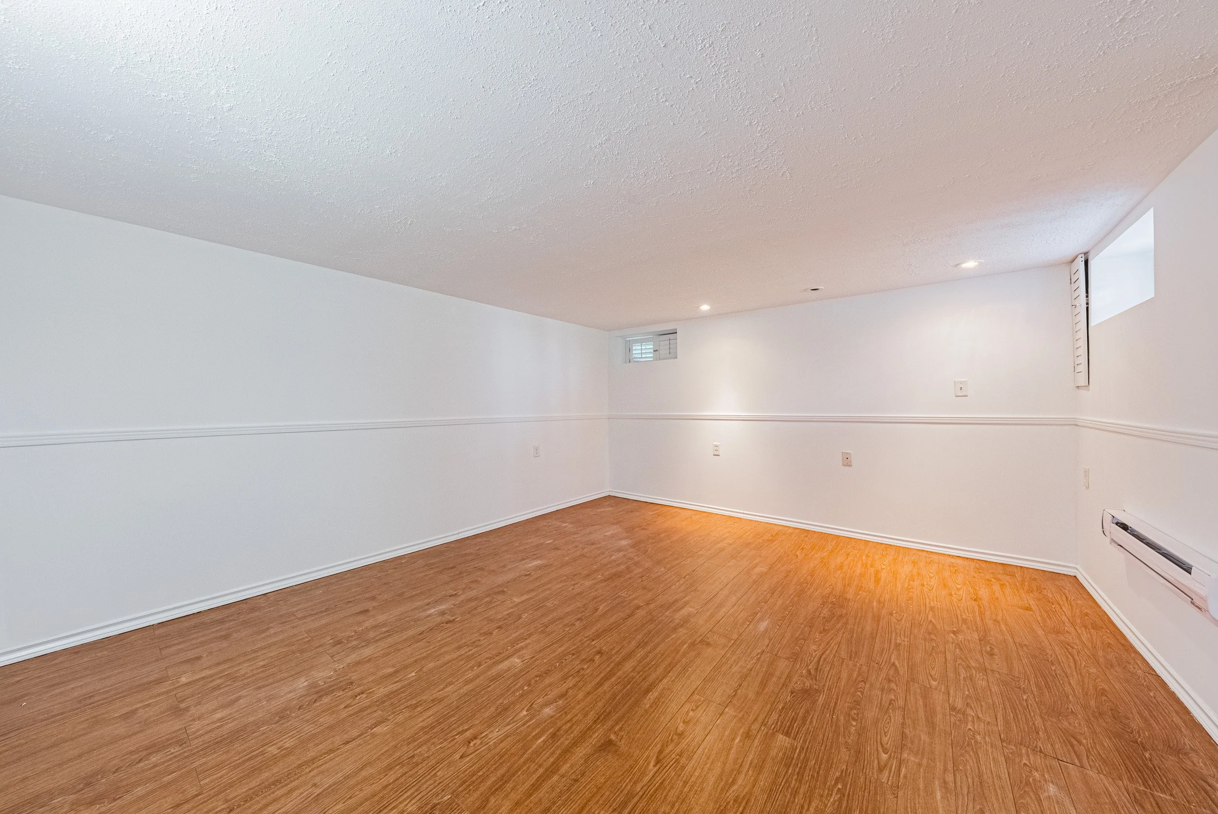 30 - 5039 Valley Way, Niagara Falls.jpg