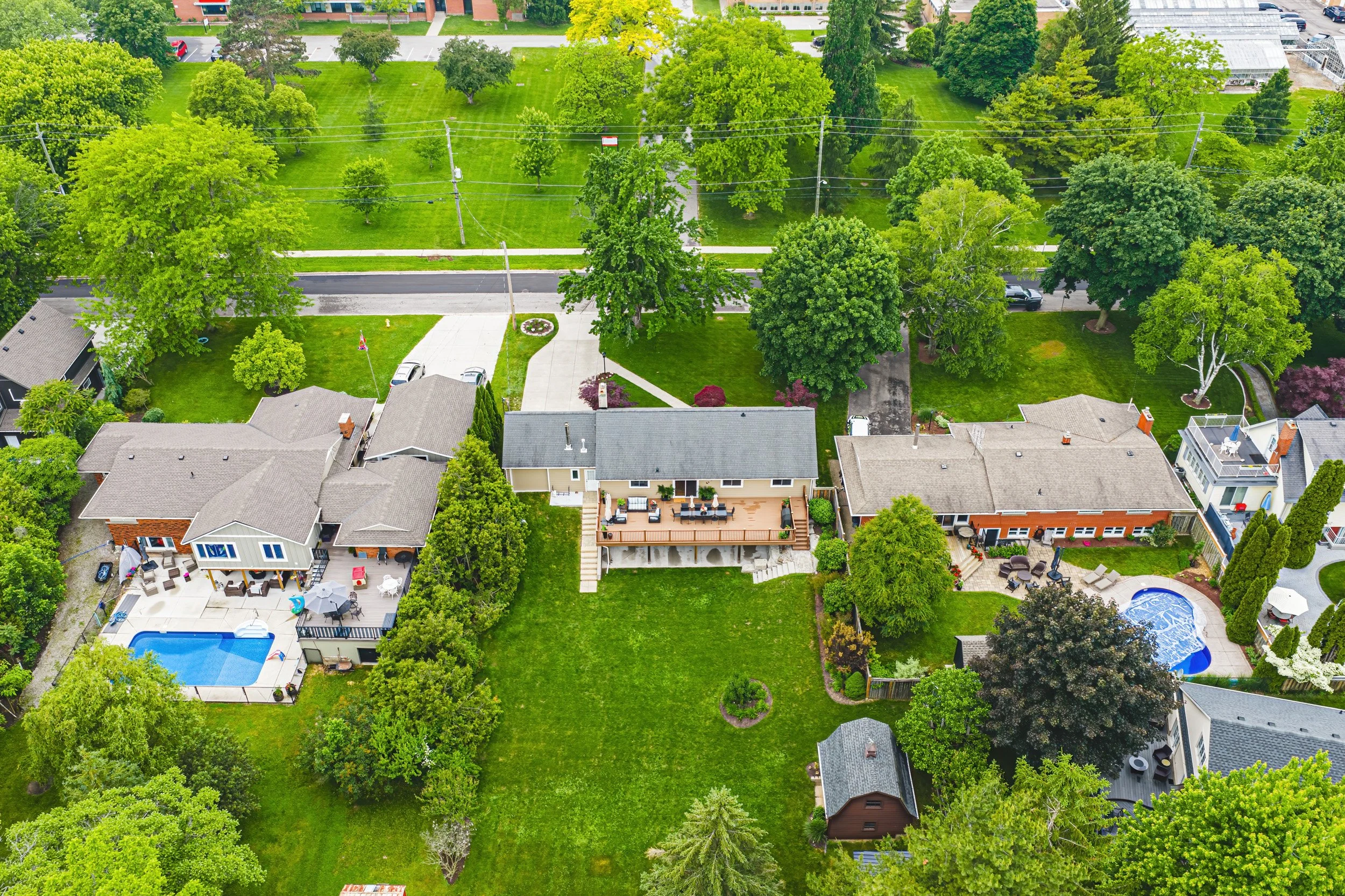 38 - 4897 Victoria Ave N, Vineland Station.jpg