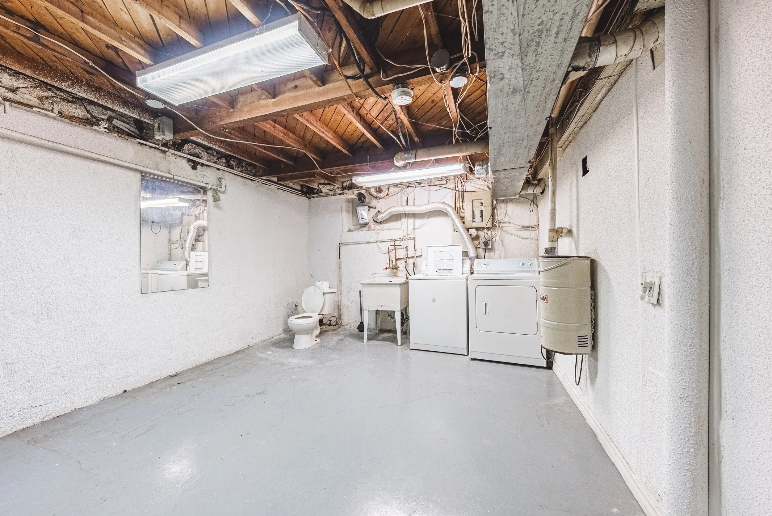 20 - 1124 Dunsmure, Hamilton.jpg