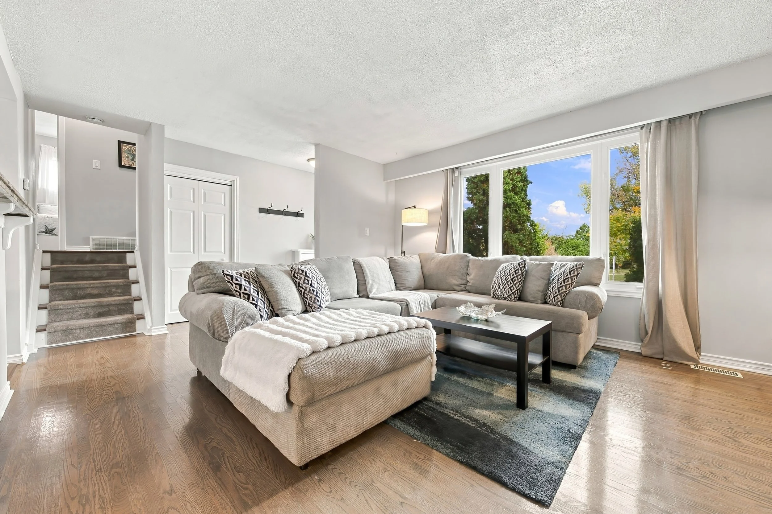 9 - 429 Limeridge Rd W, Hamilton.jpg