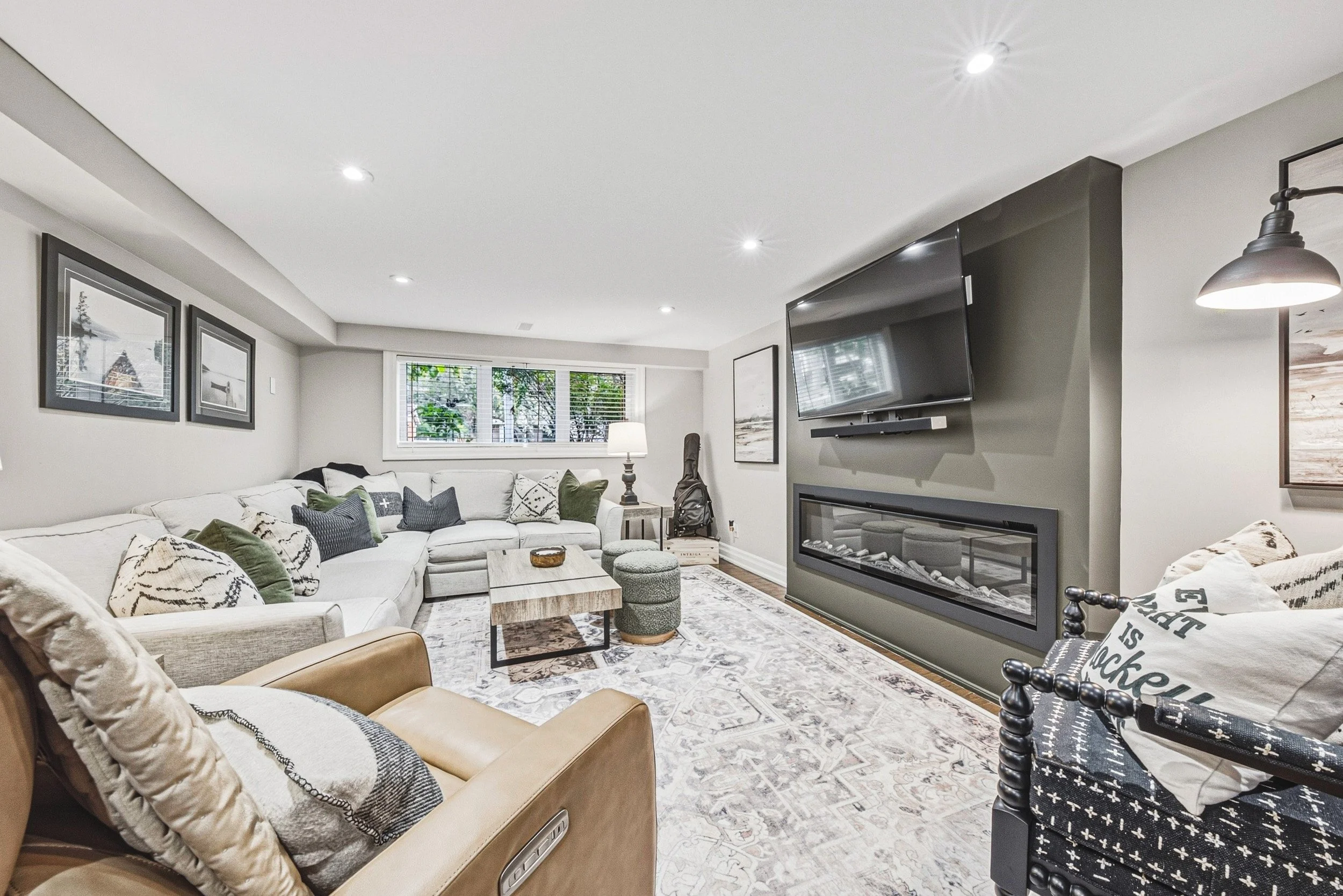 28 - 581 Holly Hill Cres, Burlington.jpg