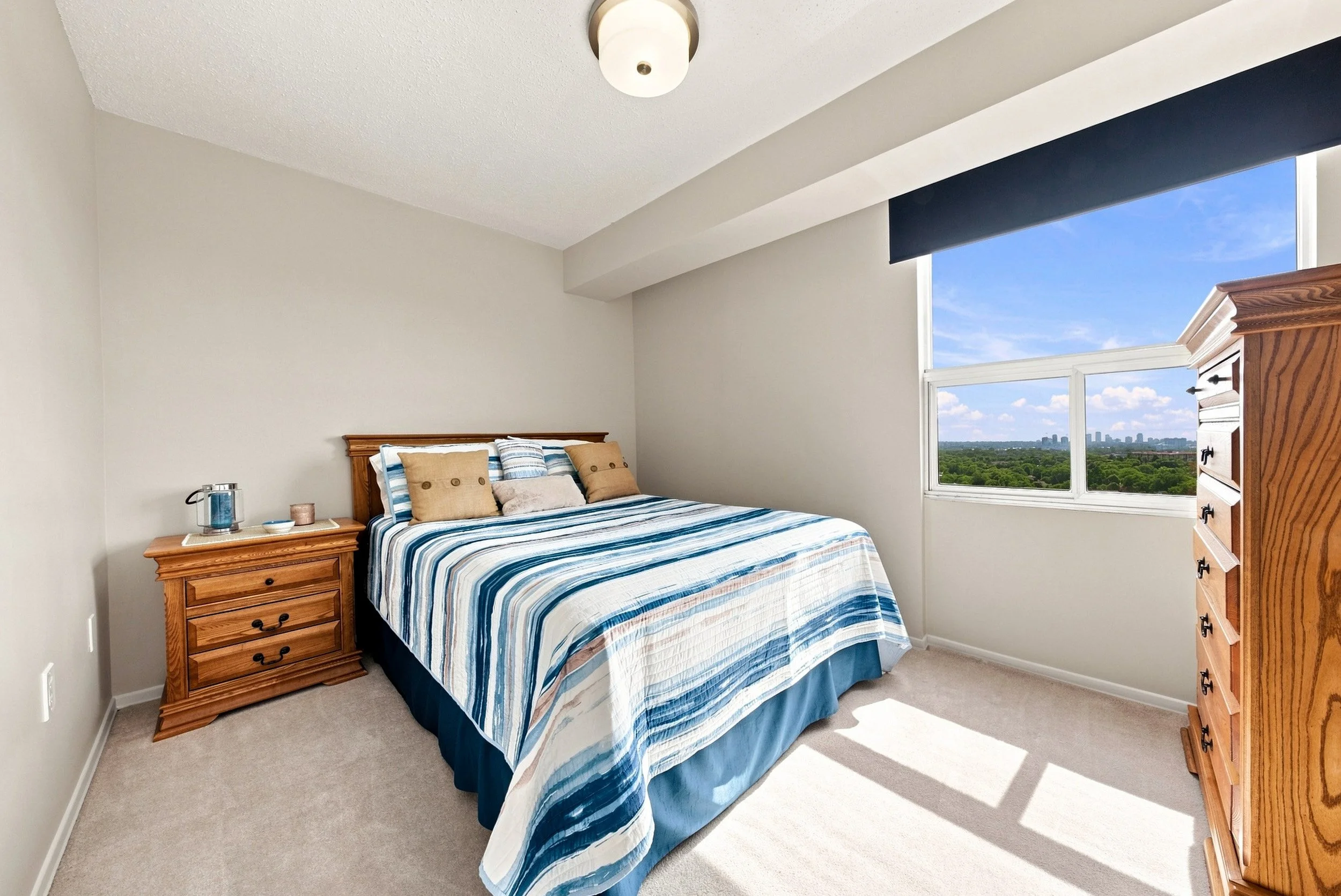 22 - 2055 Upper Middle Rd #1507, Burlington.jpg