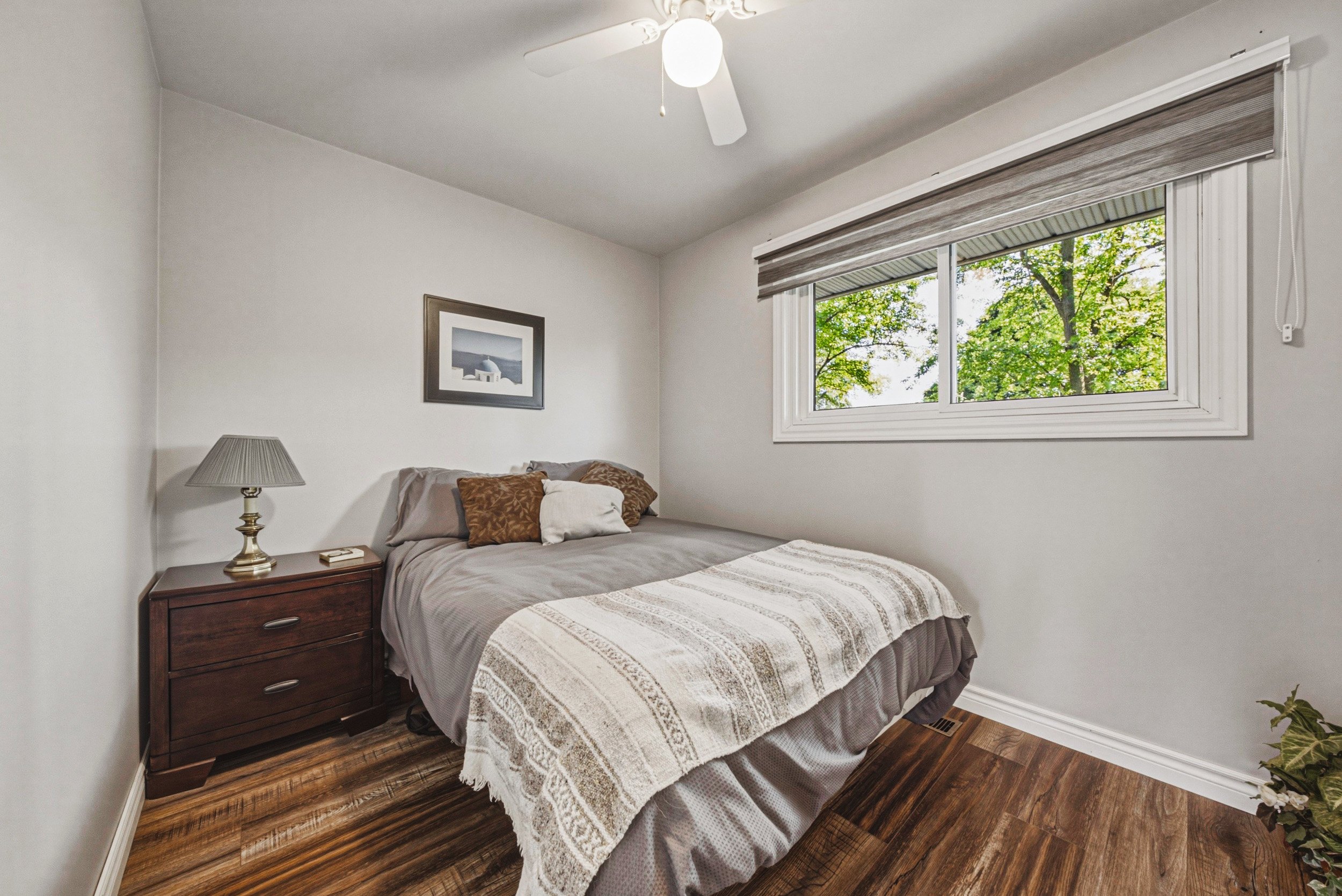 15 - 1821 Biscayne Dr, Cambridge.jpg