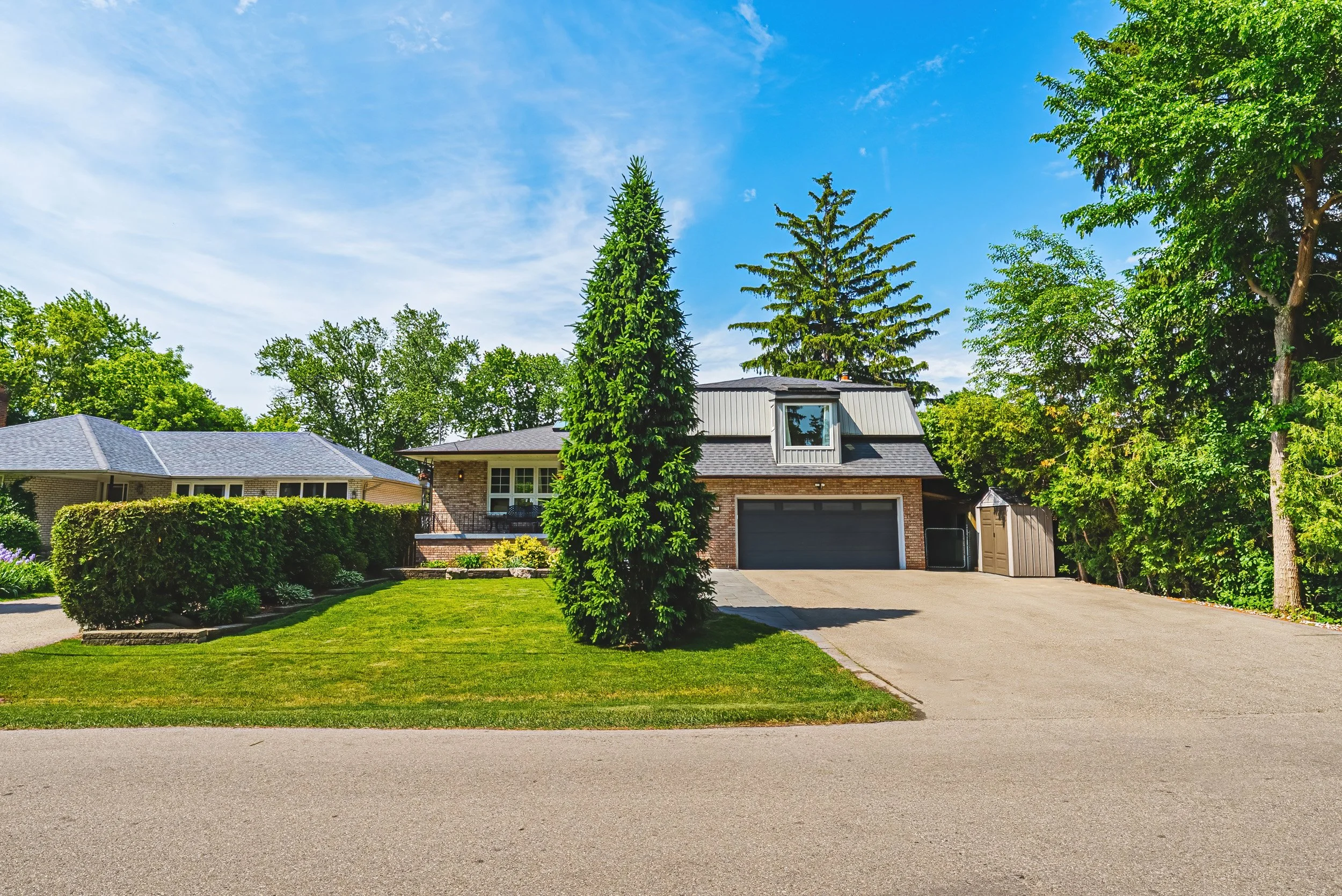 1 - 2546 Robinson St, Mississauga.jpg