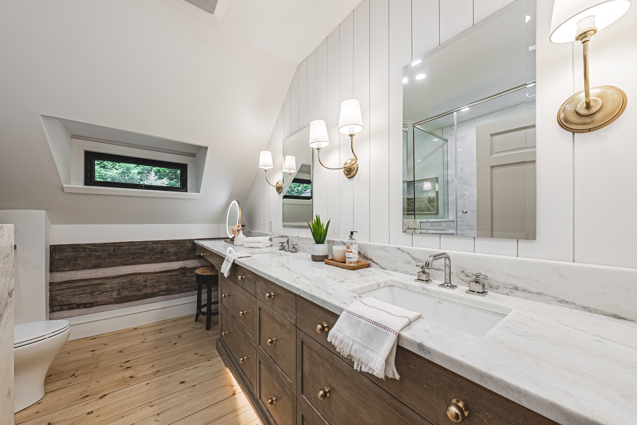 62 - 7399 Bell School Line, Milton.jpg