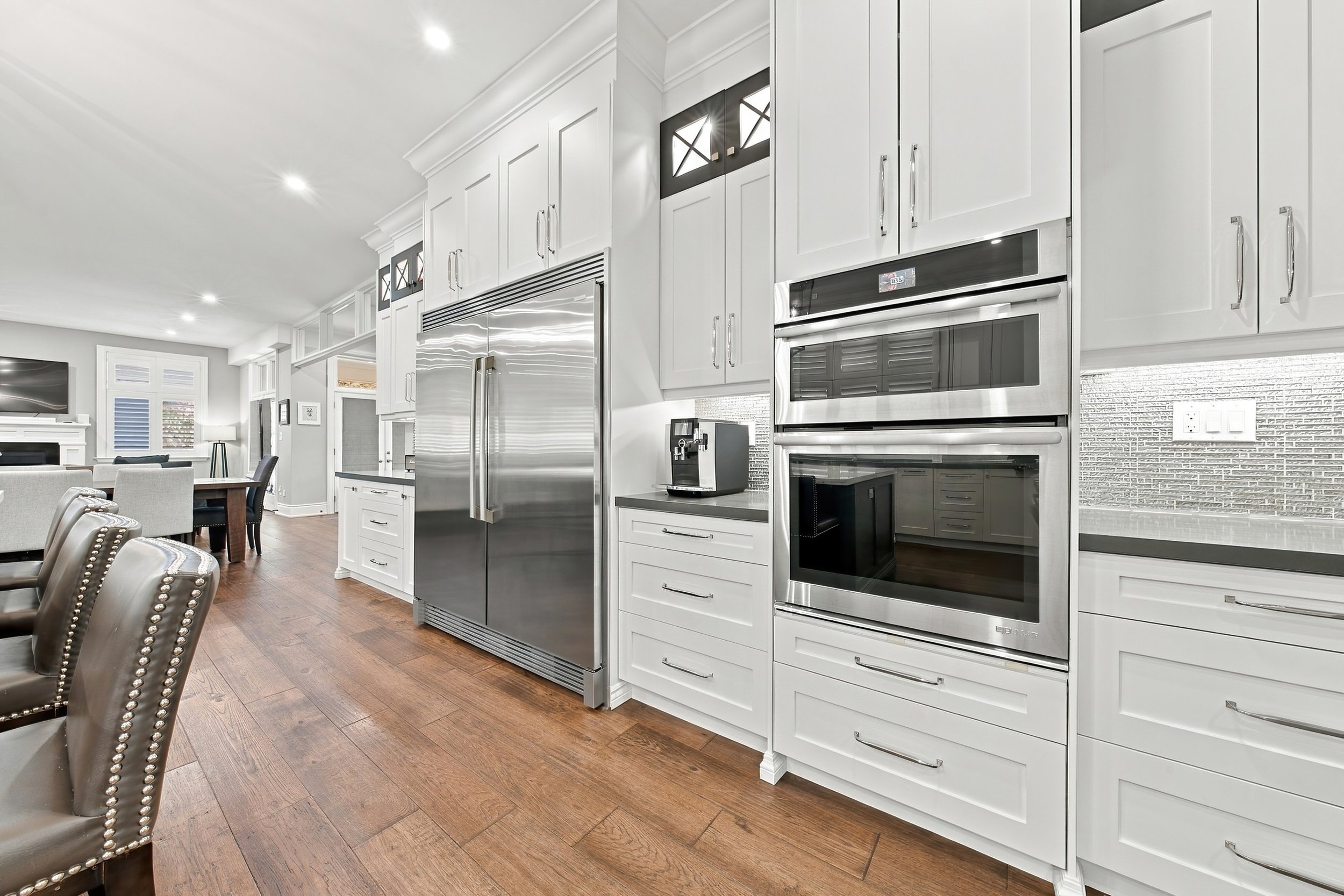 19 - 4369 Lakeshore Rd, Burlington.jpg