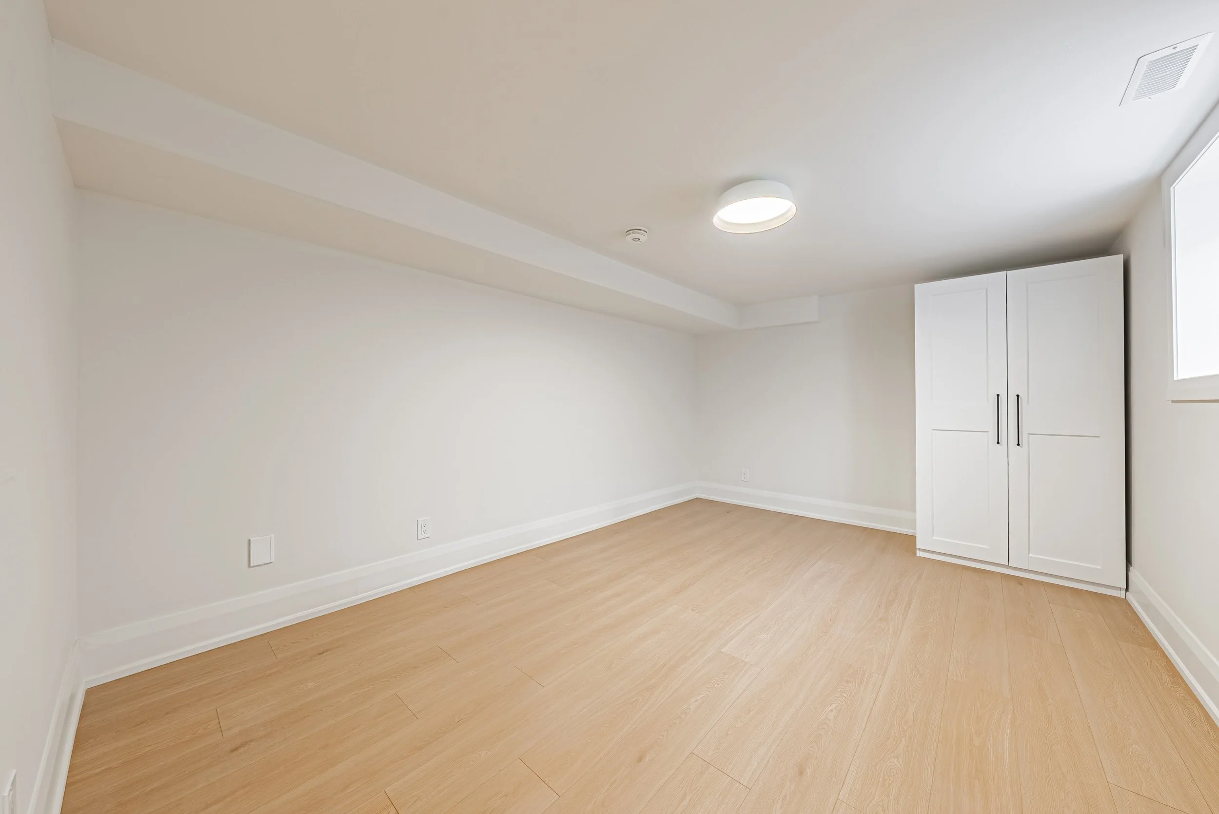 84 - 251 Glen Afton Dr, Burlington.jpg