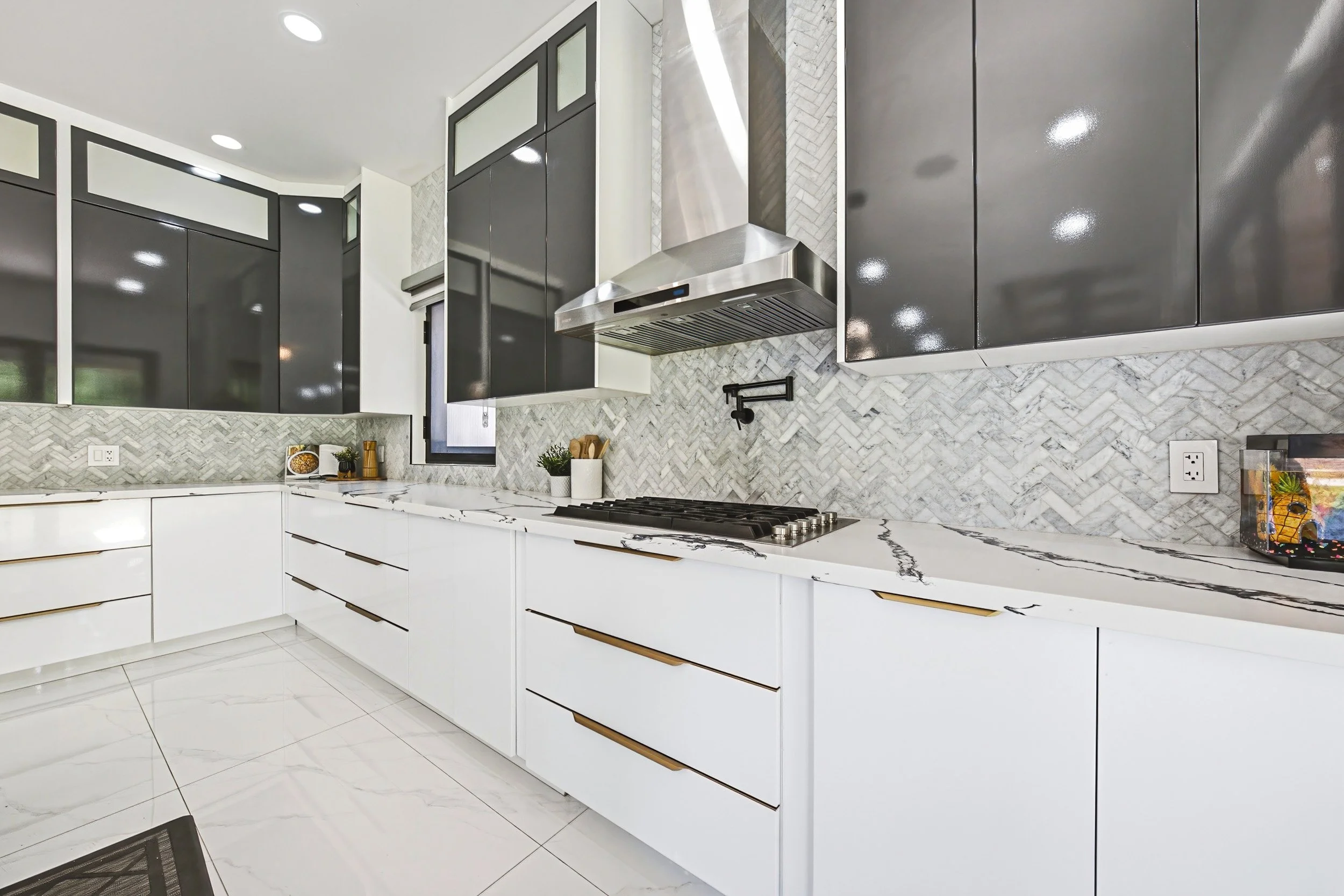 20 - 4511 Guelph Line, Burlington.jpg
