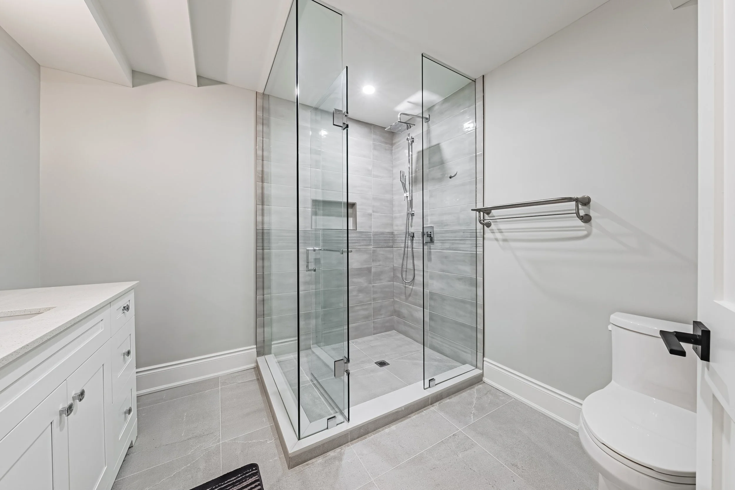 55 - 4369 Lakeshore Rd, Burlington.jpg