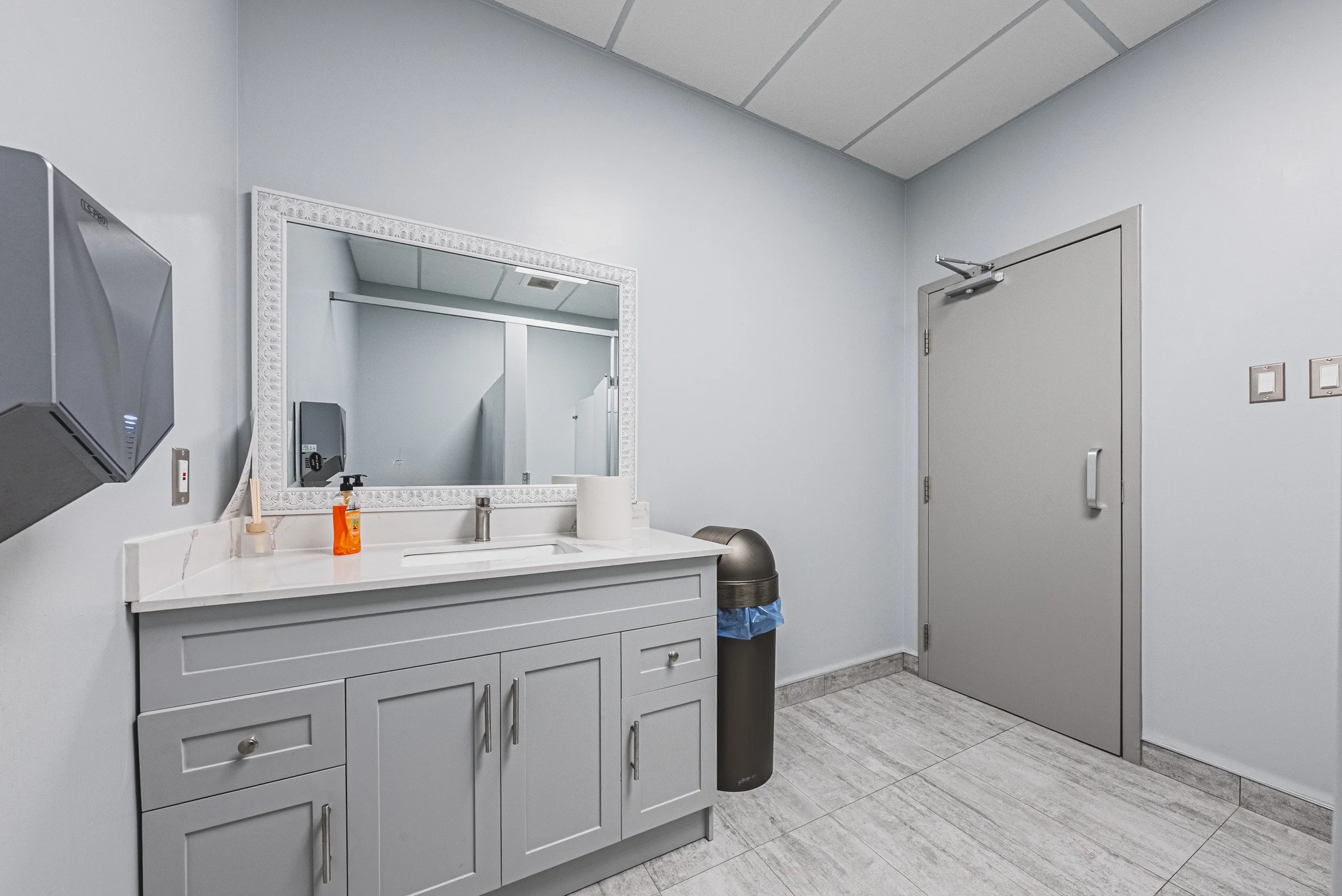 17 - 8 Edvac Dr, Brampton.jpg