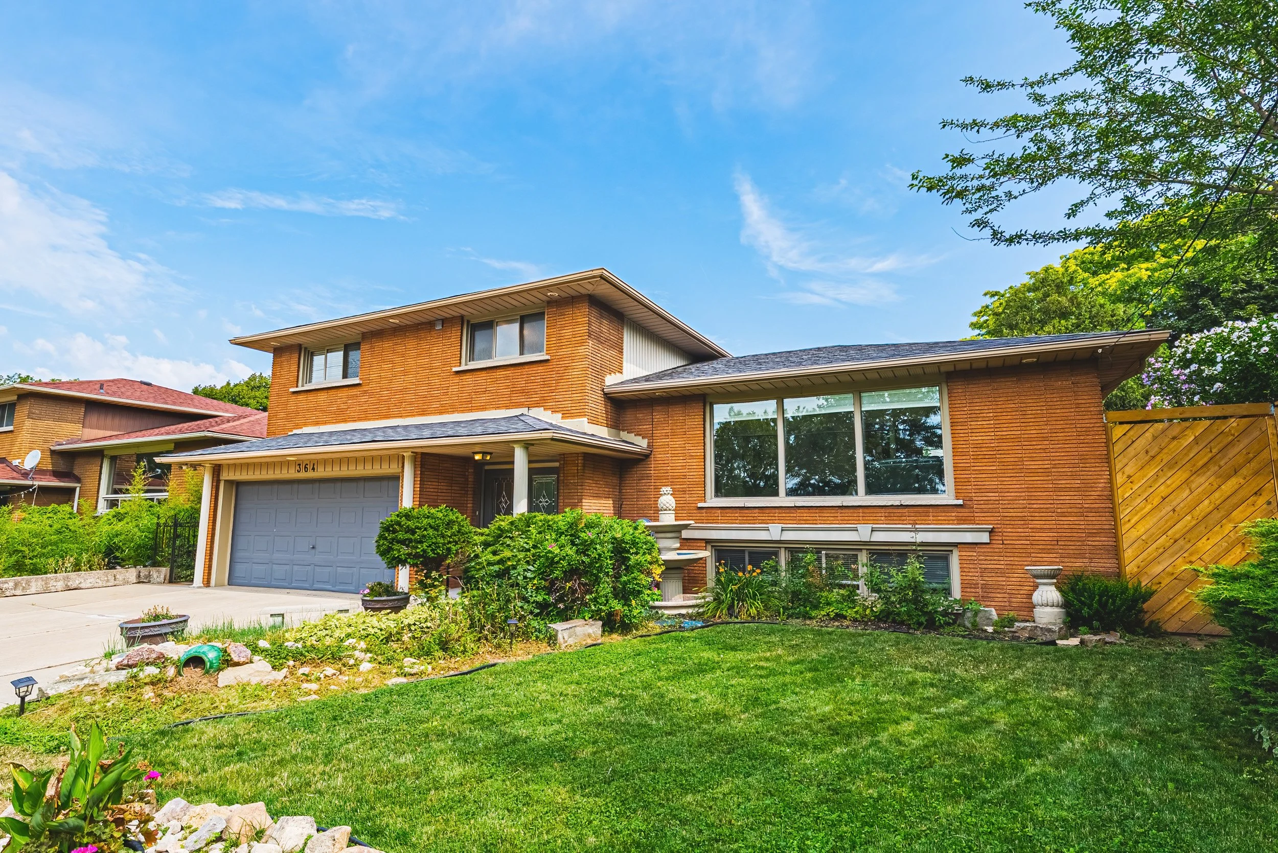 3 - 364 Fennell Ave W, Hamilton.jpg
