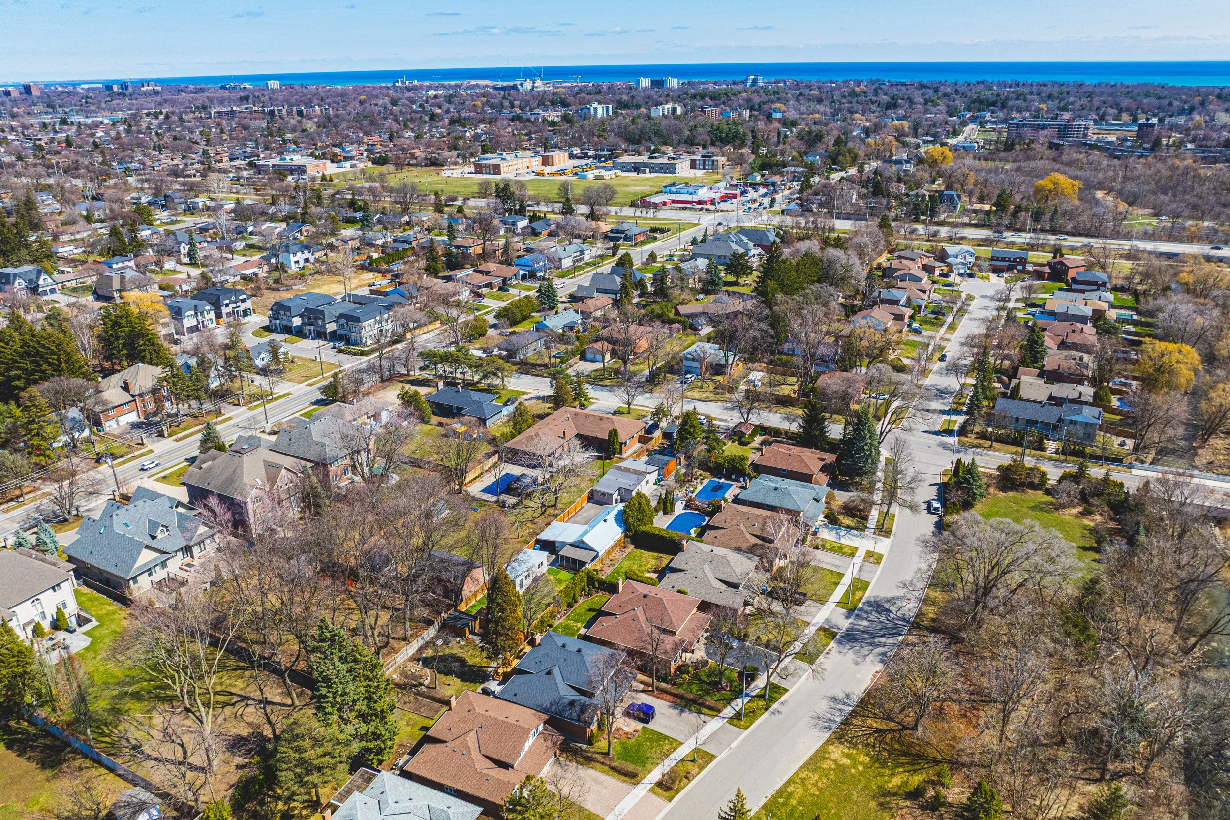 35 - 121 Paisley Blvd E, Mississauga.jpg