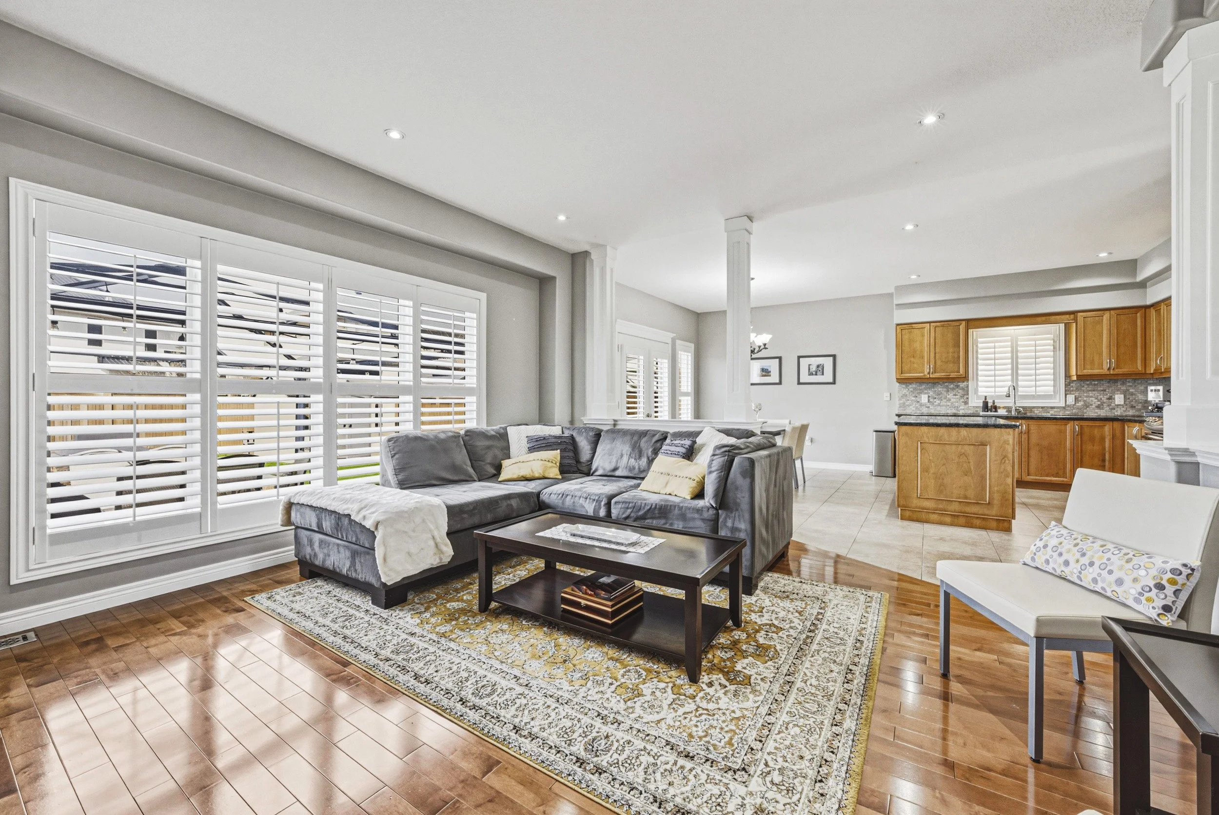 13 - 419 Dicenzo Dr, Hamilton.jpg