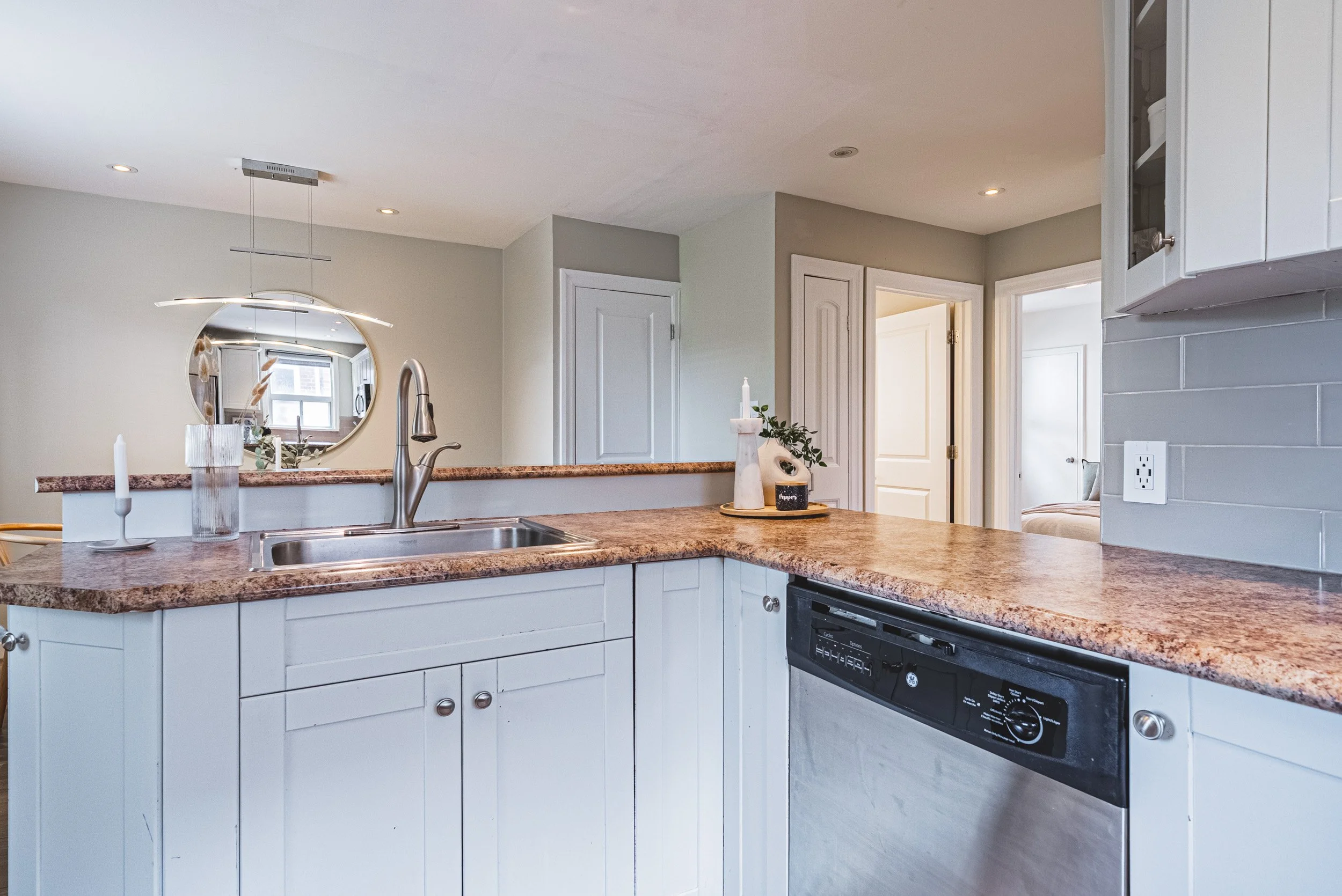 20-212 Rodgers road. Hamilton.jpg