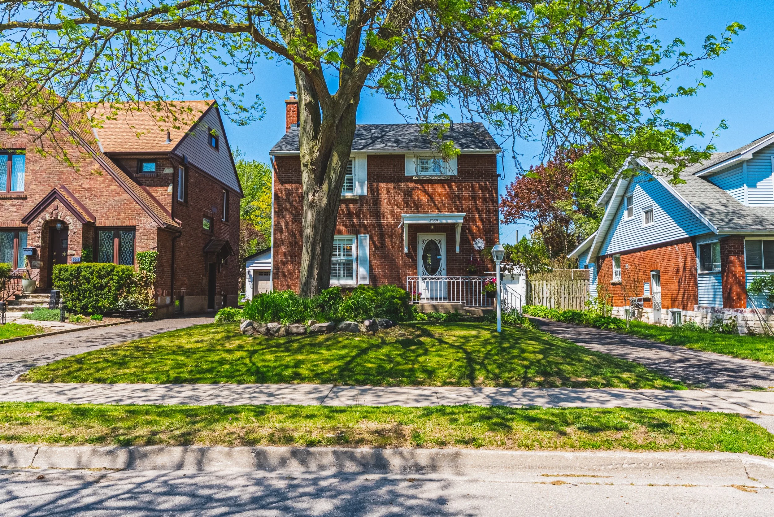 3 - 5039 Valley Way, Niagara Falls.jpg