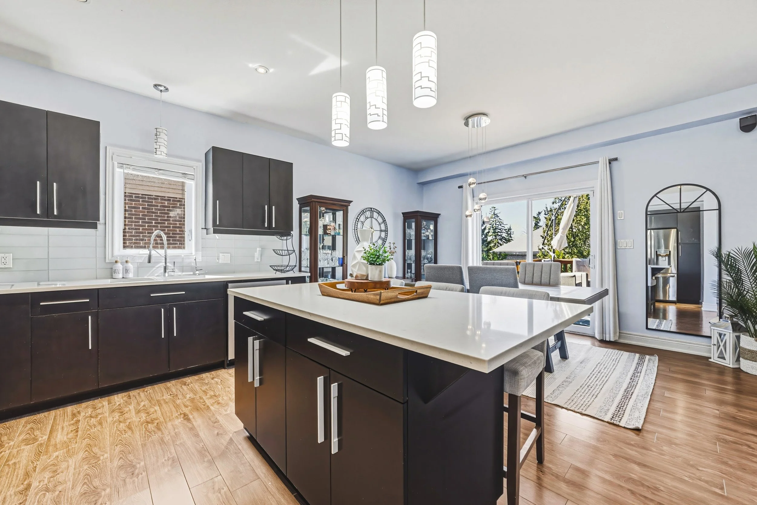 14 - 219 Walker St, Cambridge.jpg