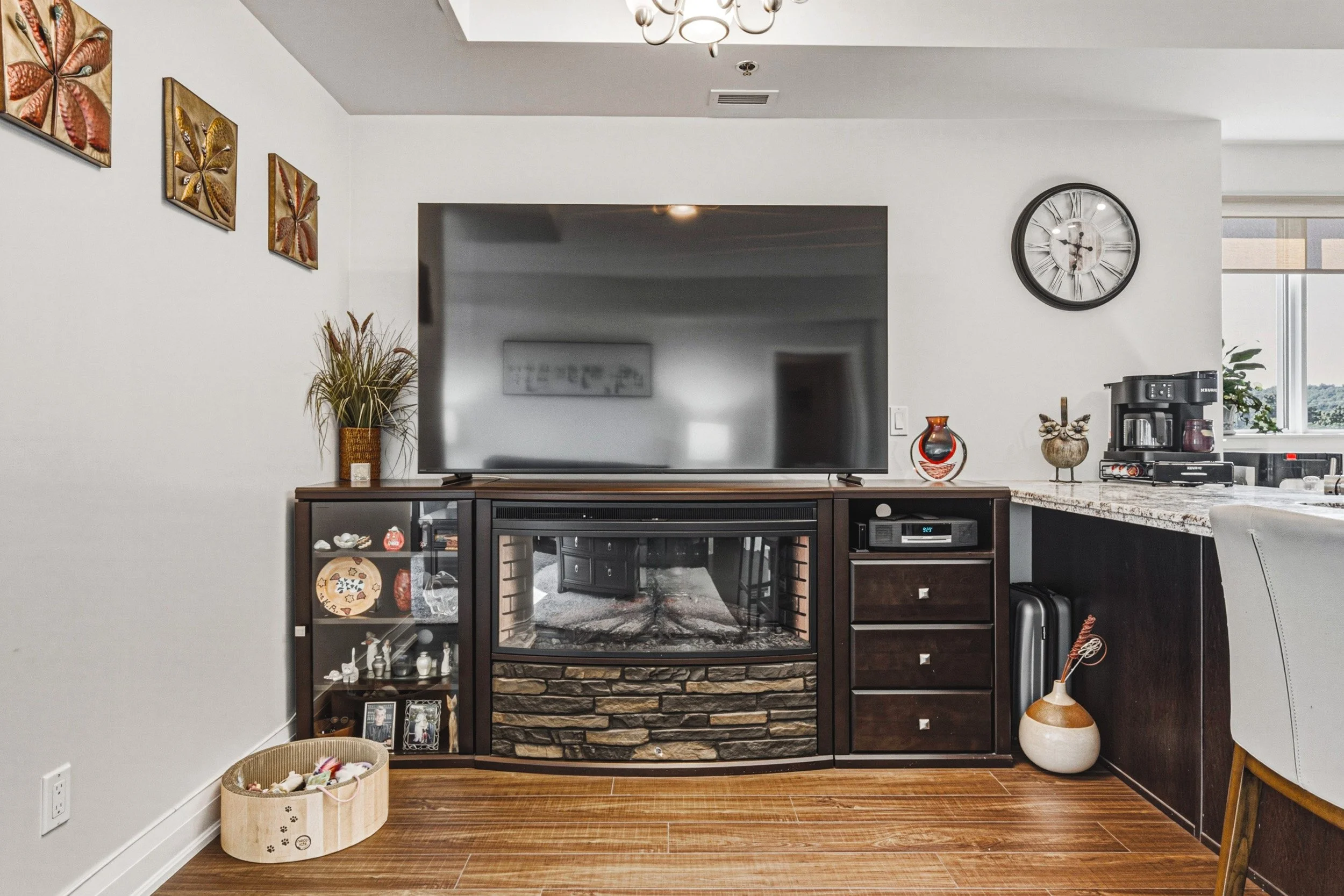 13 - 325 Highway 8 #308, Stoney Creek.jpg