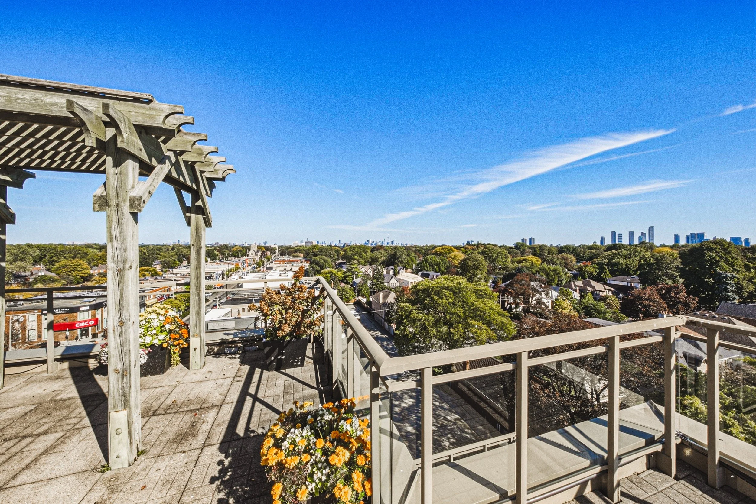 24 - 935 Royal York Rd #202, Toronto.jpg