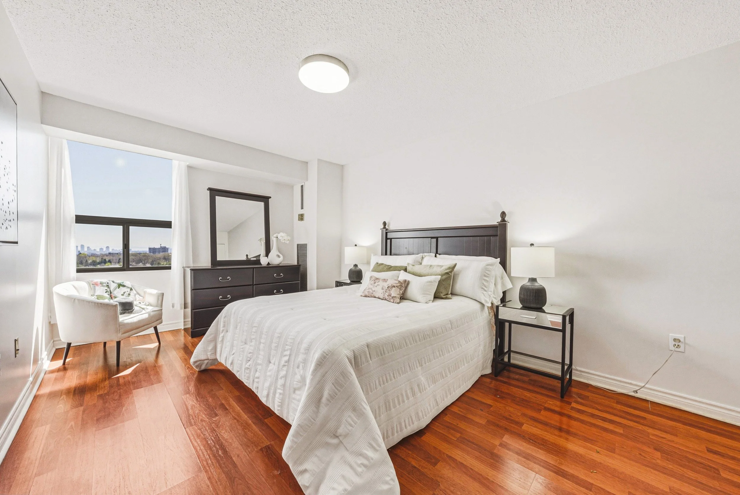 18 - 2055 Upper Middle Rd #705, Burlington.jpg