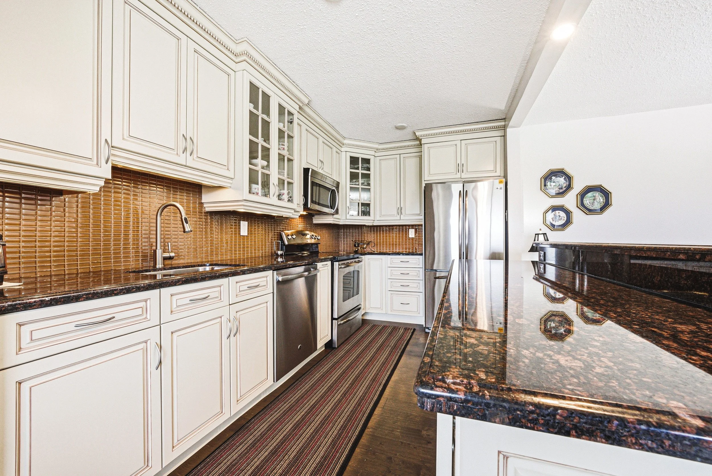 11 - 2055 Upper Middle Rd #901, Burlington.jpg
