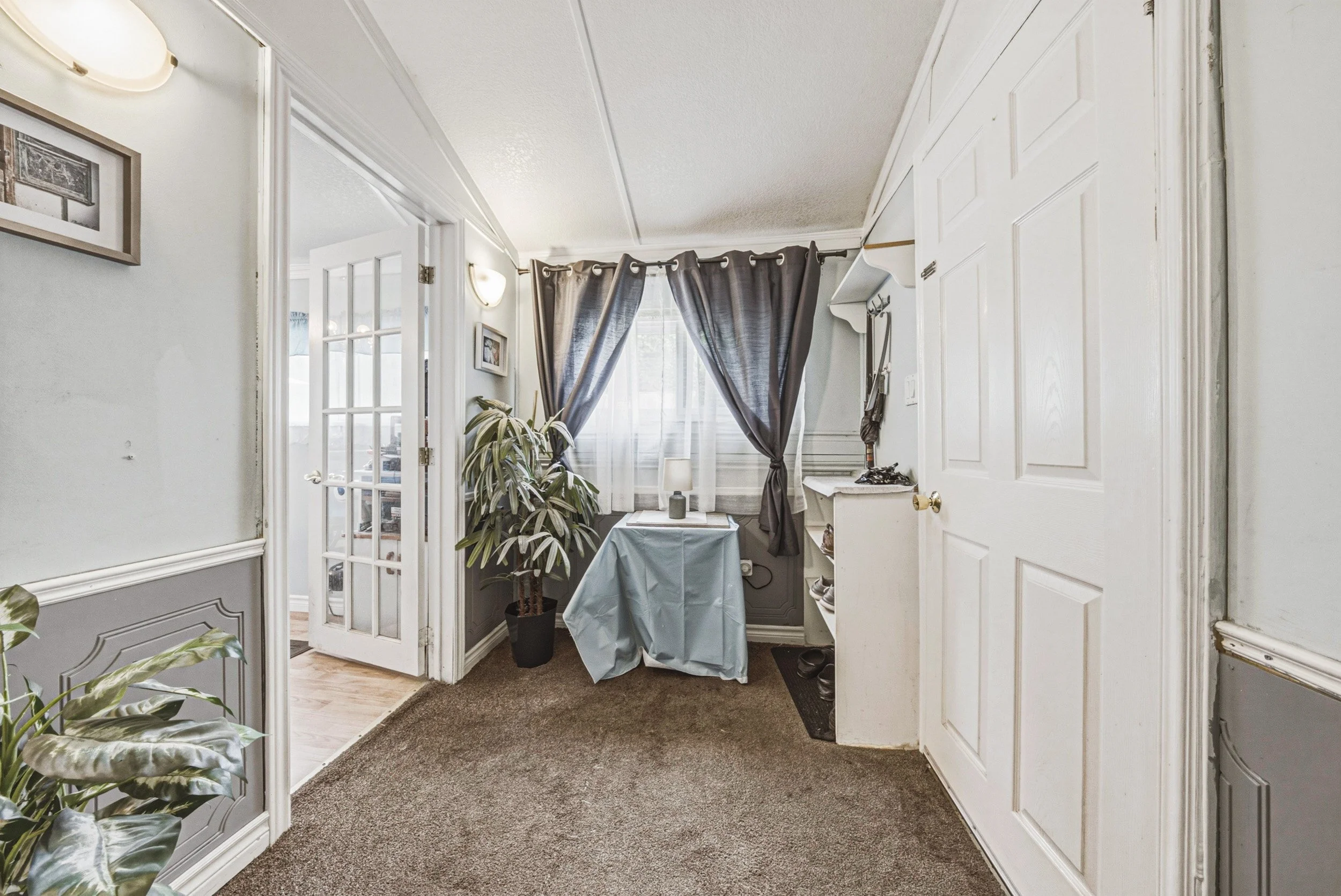 21 - 2345 Gibbon St, Burlington.jpg