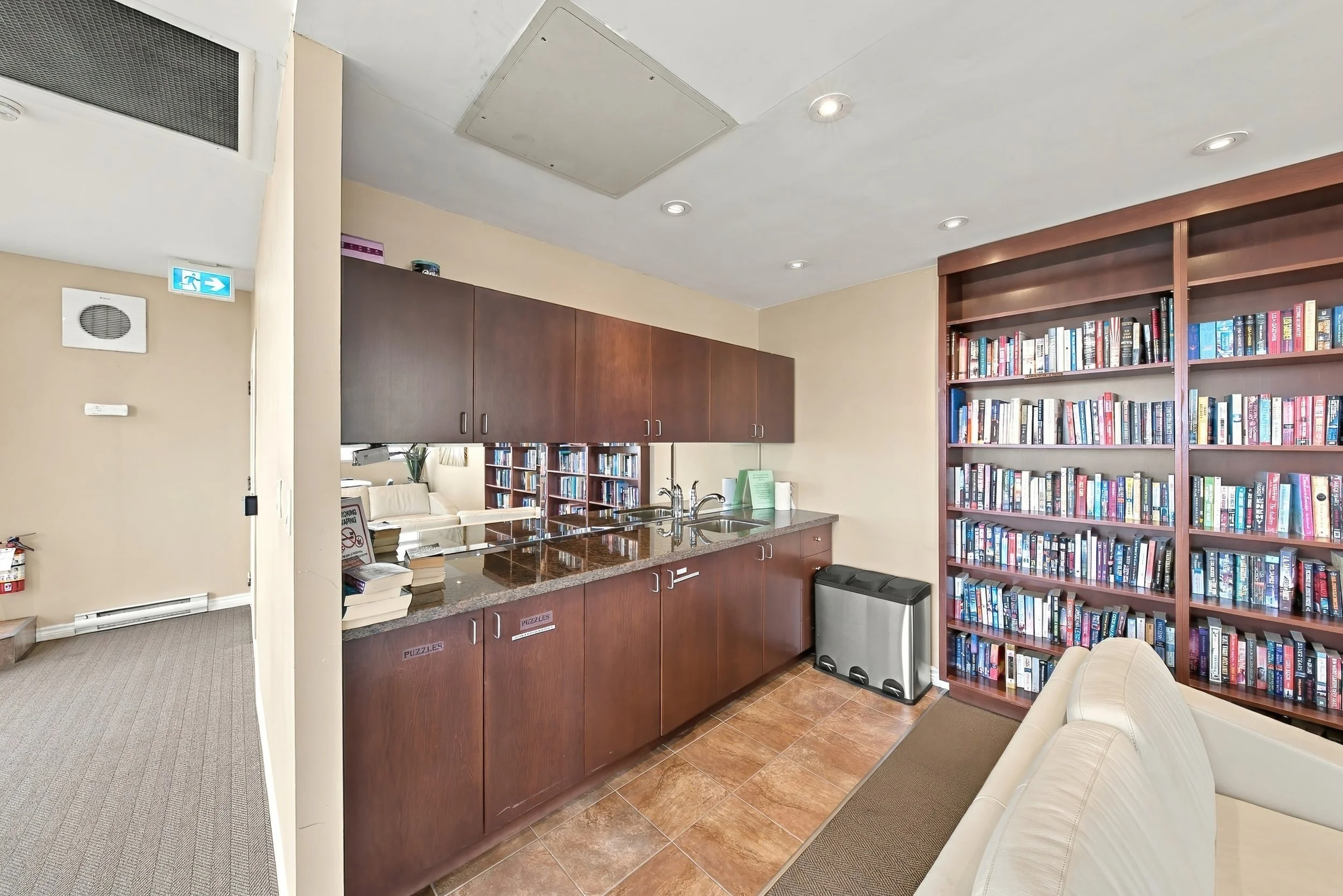 33 - 1276 Maple Crossing Blvd #310, Burlington.jpg