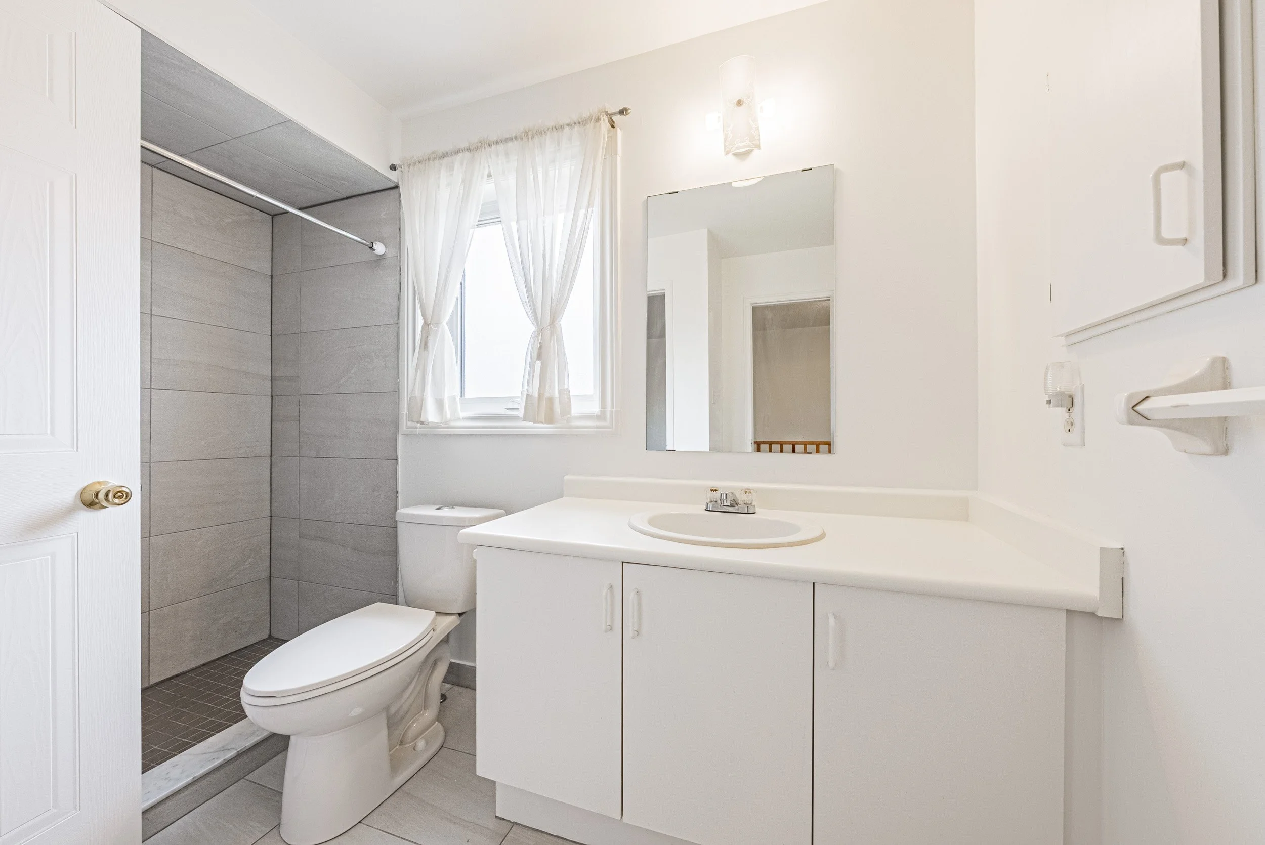 18 - 155 Saddletree Trail, Brampton.jpg