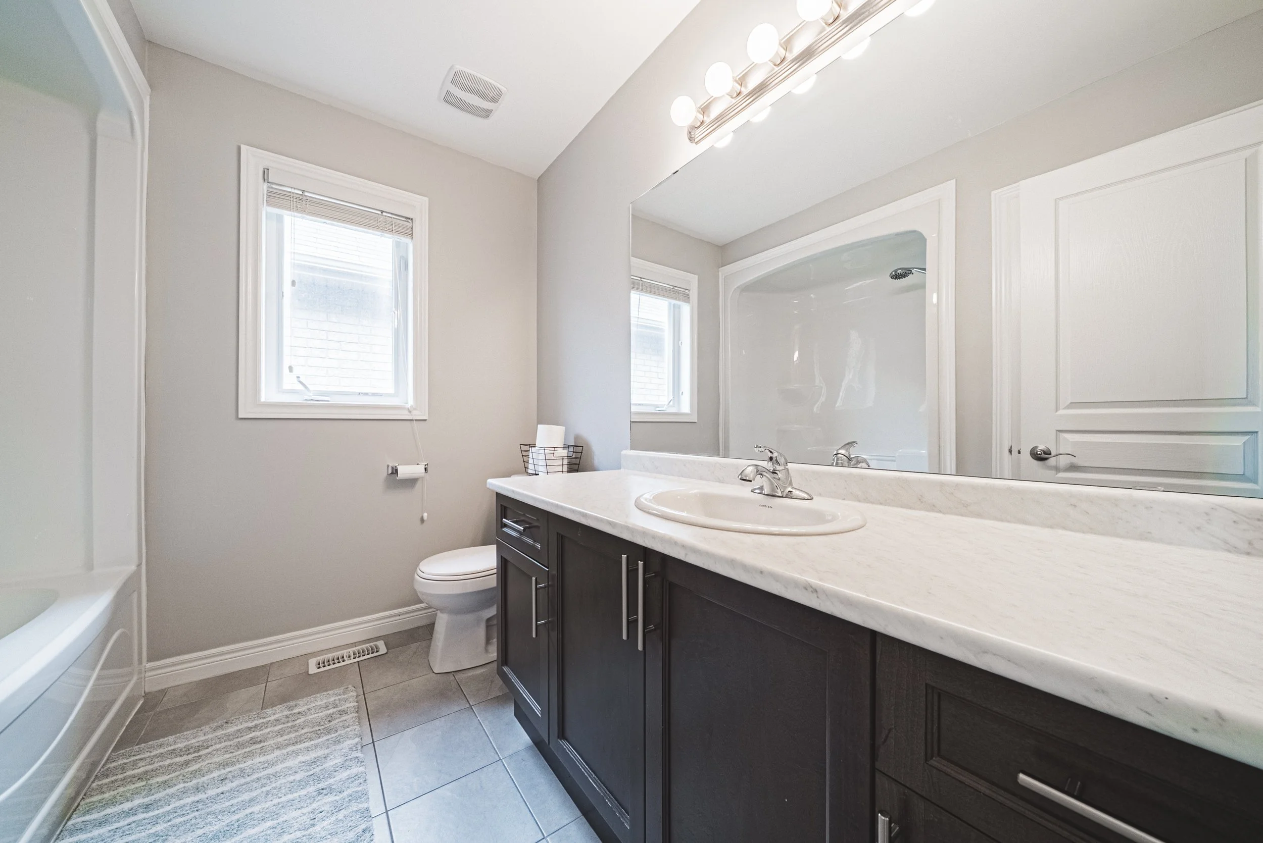 27-154 Keystone Cres, Hamilton.jpg