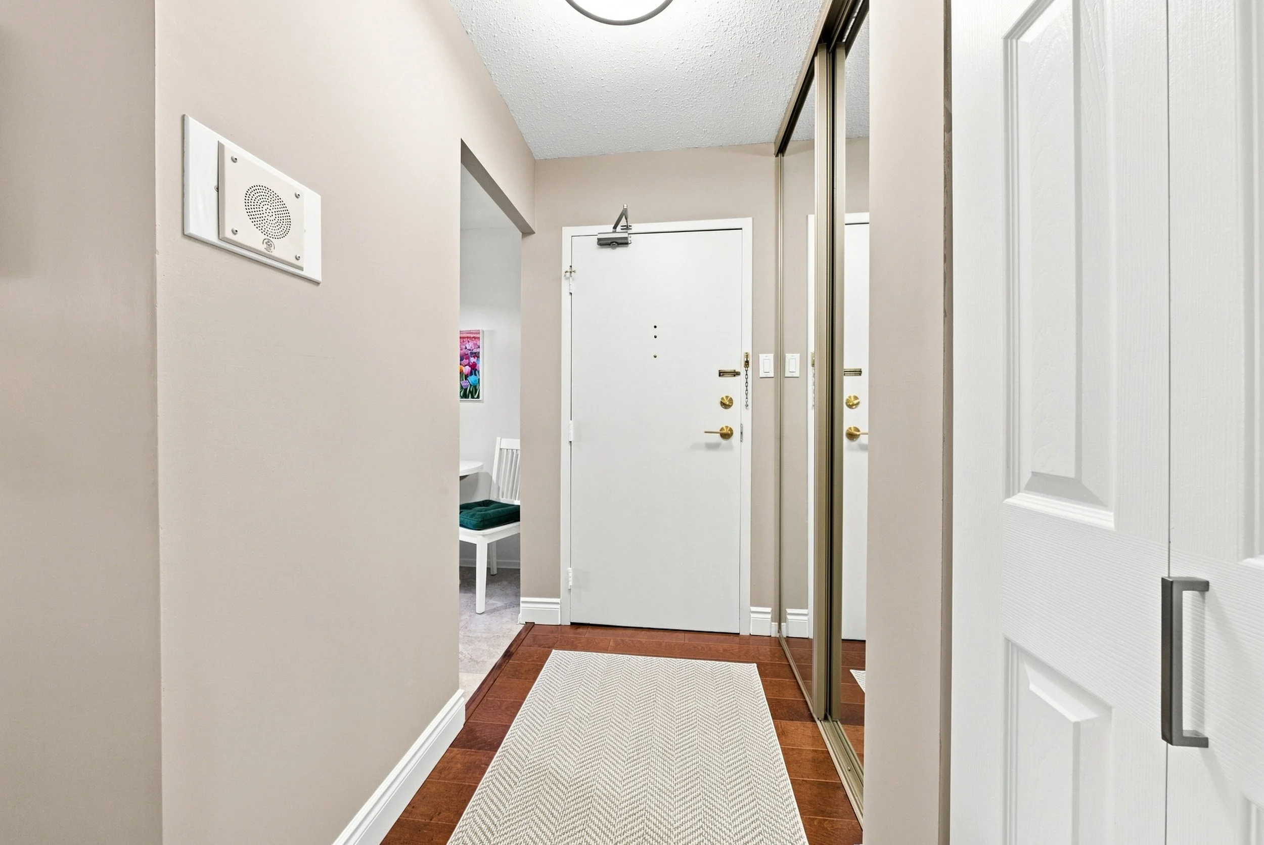 10 - 2055 Upper Middle Rd #1507, Burlington.jpg