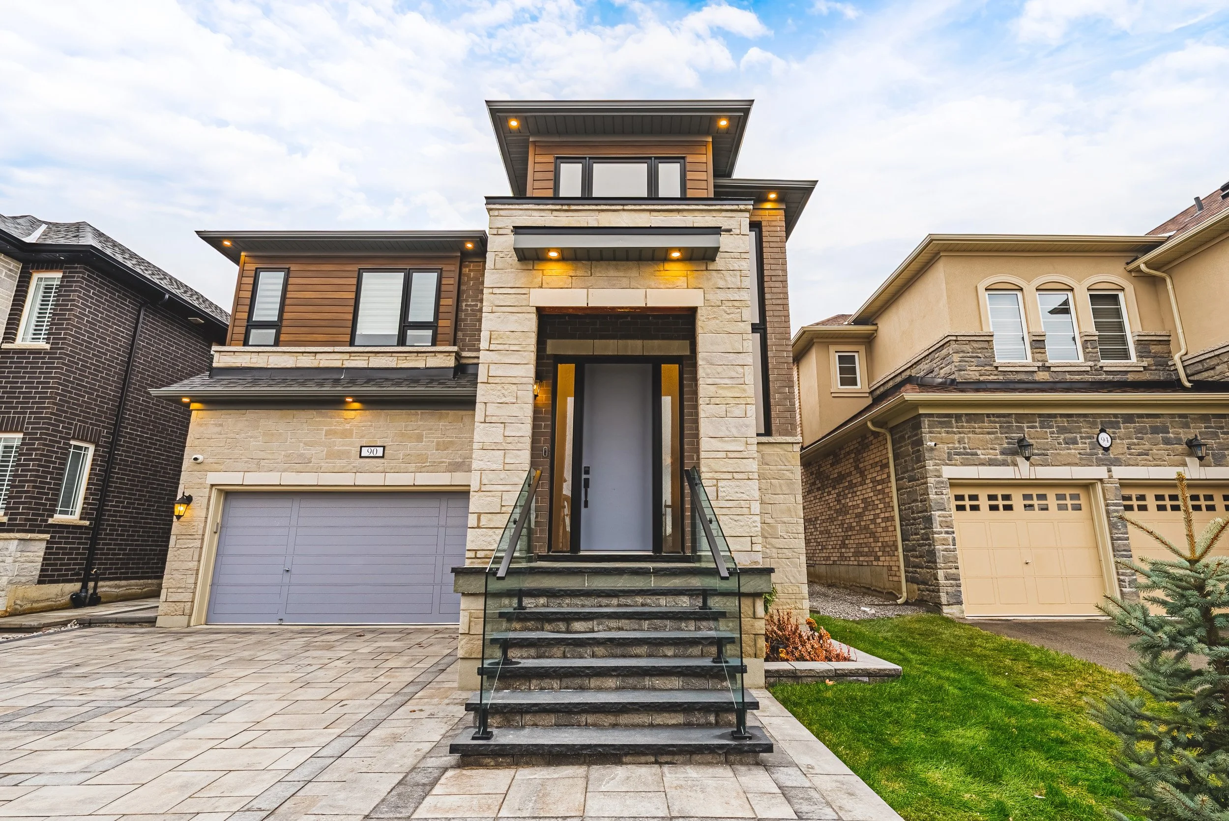 5 - 90 Robertson Rd, Ancaster.jpg