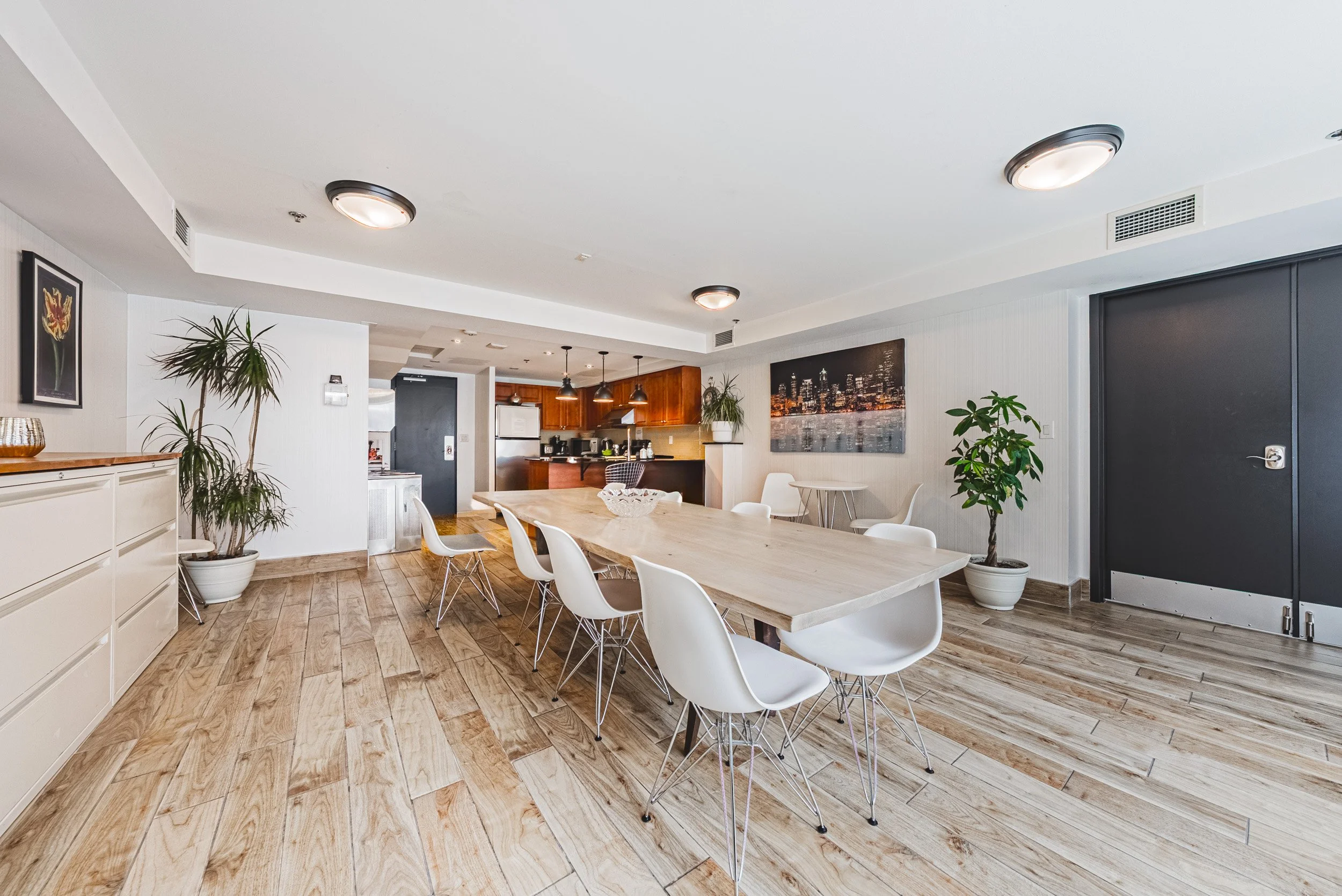 25 - 171 Bleecker St #222, Toronto.jpg
