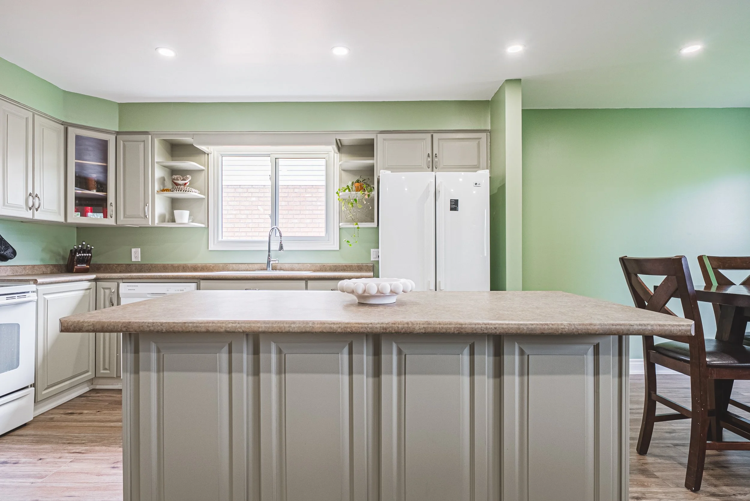 11-27 Ludlow Crescent, Brantford.jpg