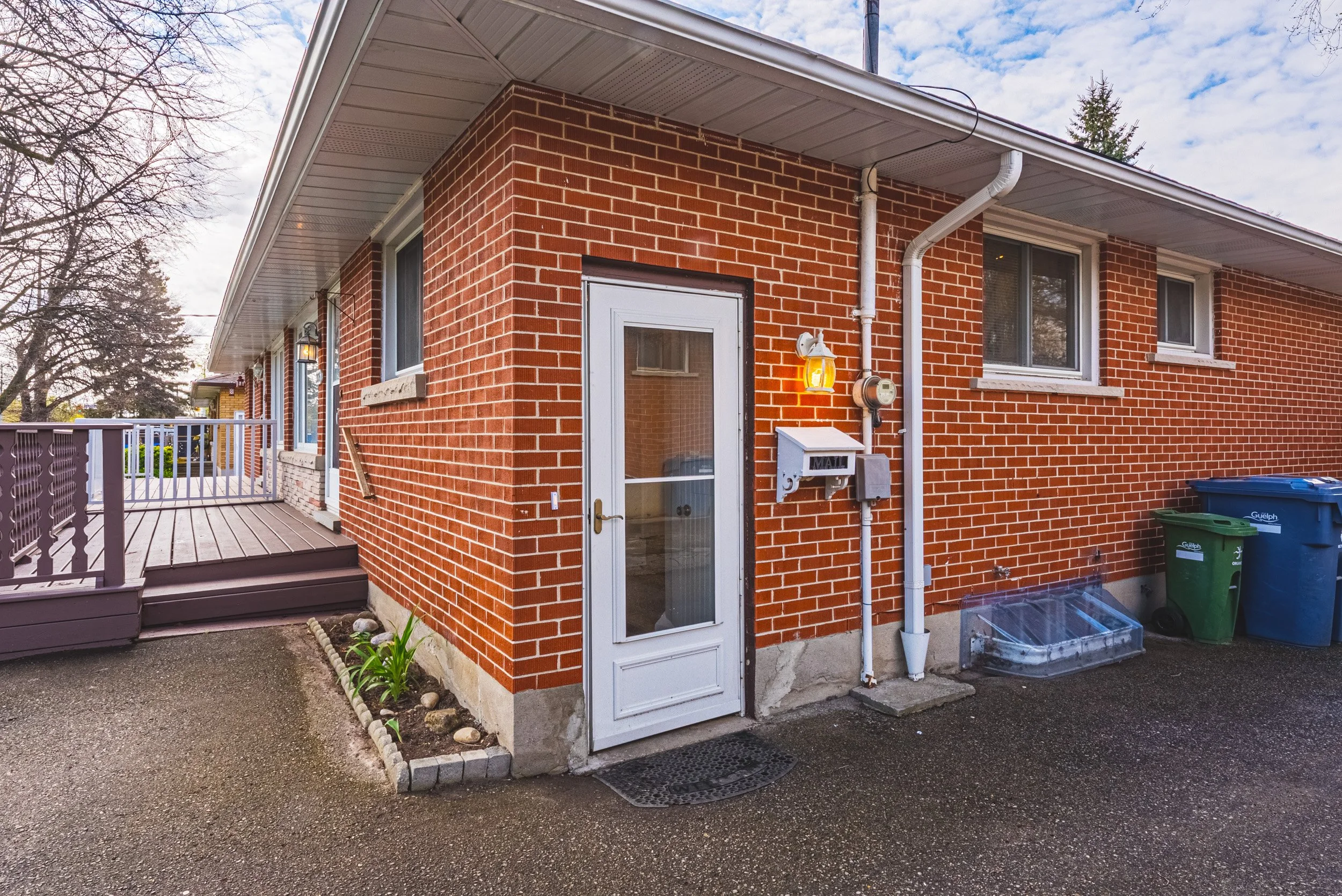 24 - 306 Victoria Rd, Guelph.jpg