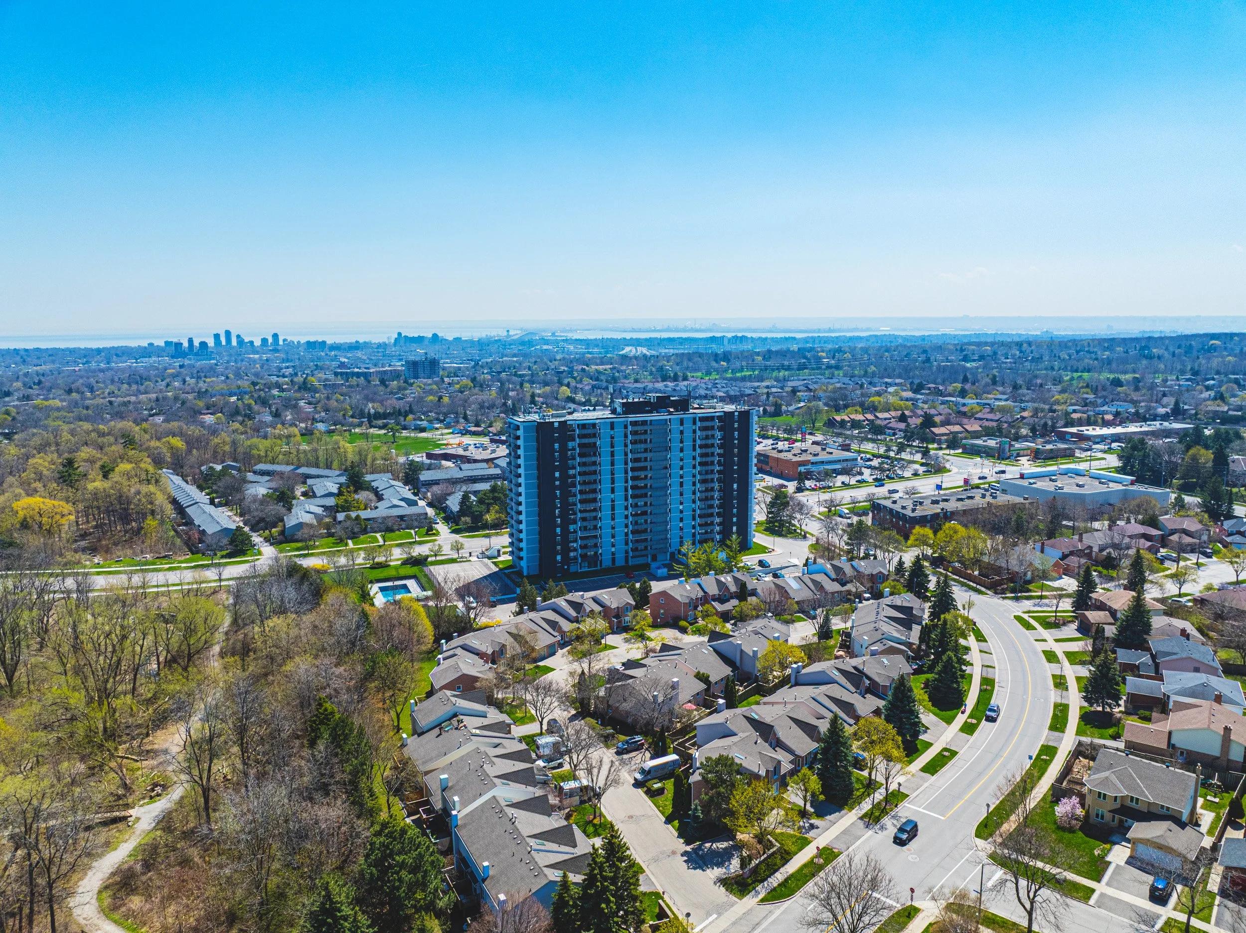 44 - 2055 Upper Middle Rd #705, Burlington.jpg