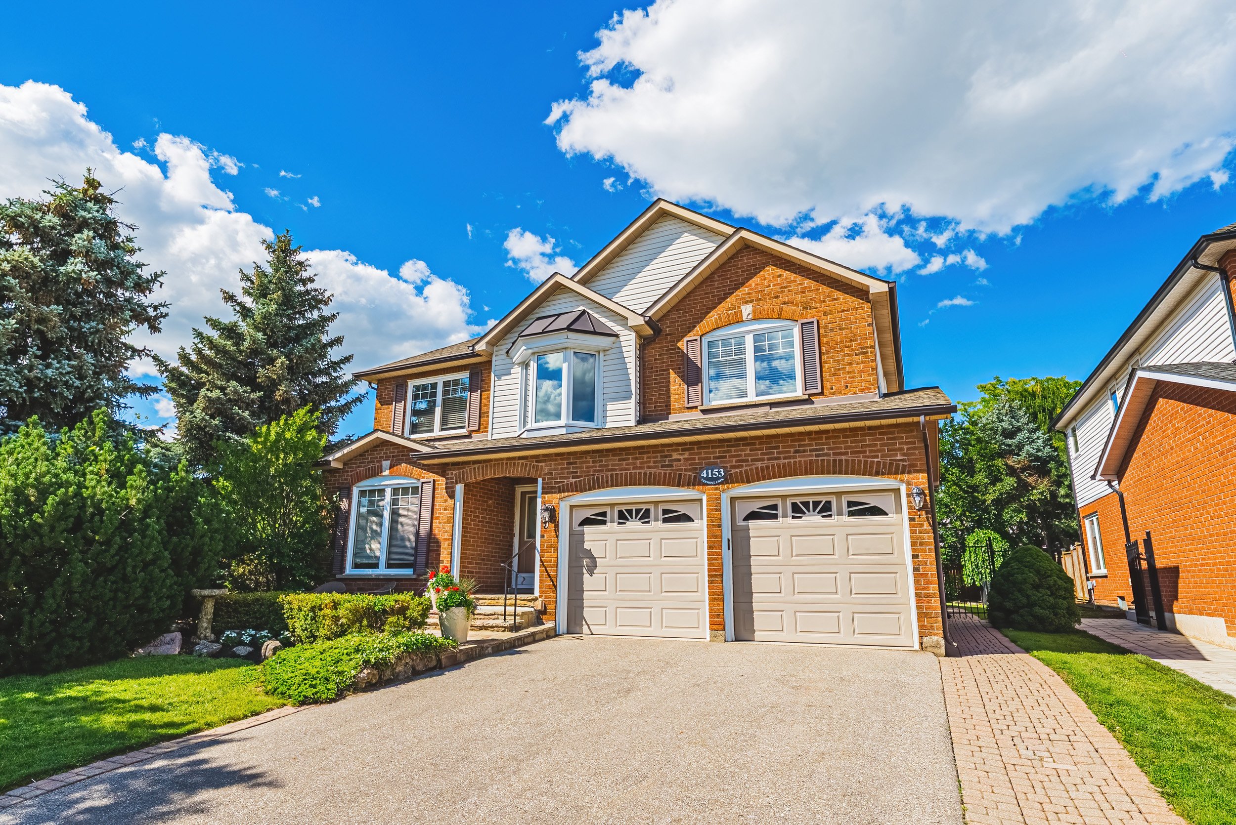 3 - 4153 Vermont Cres, Burlington.jpg