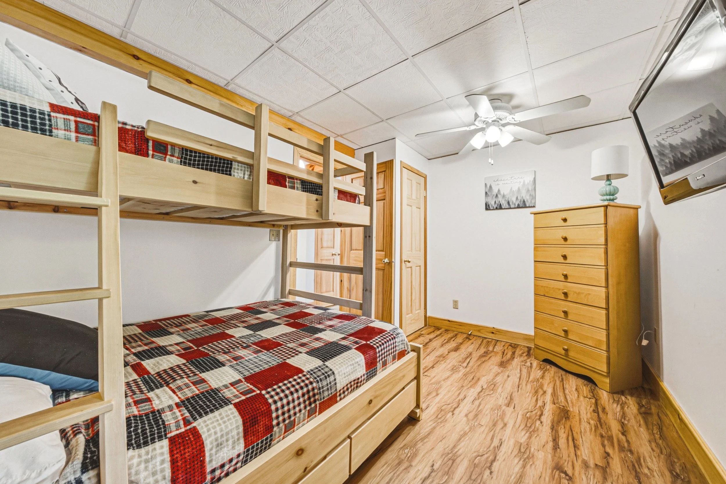 19 - 1046 Whiskey Jack Ln, Algonquin Highlands.jpg